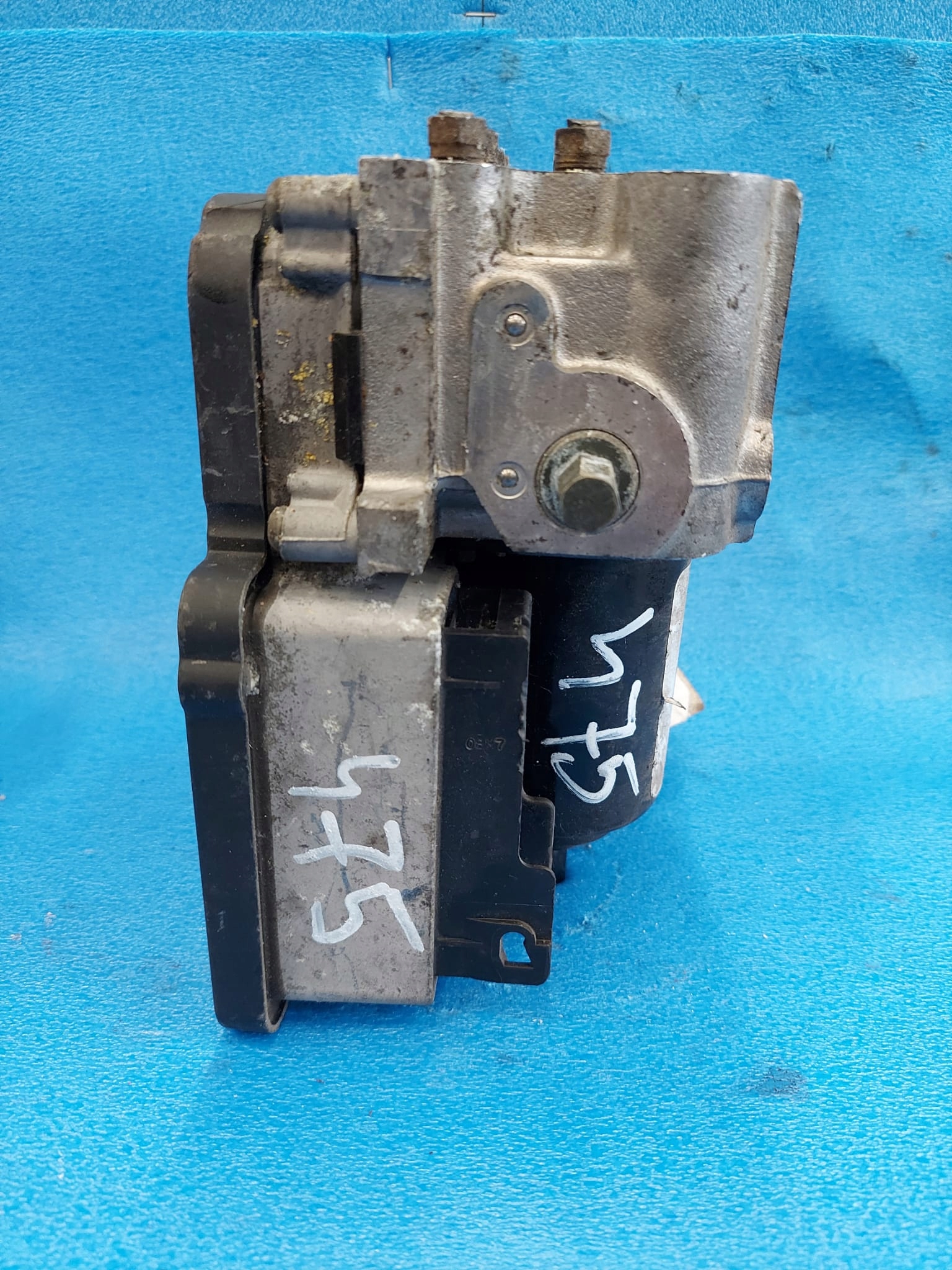 насос ABS opel VECTRA B 13040101