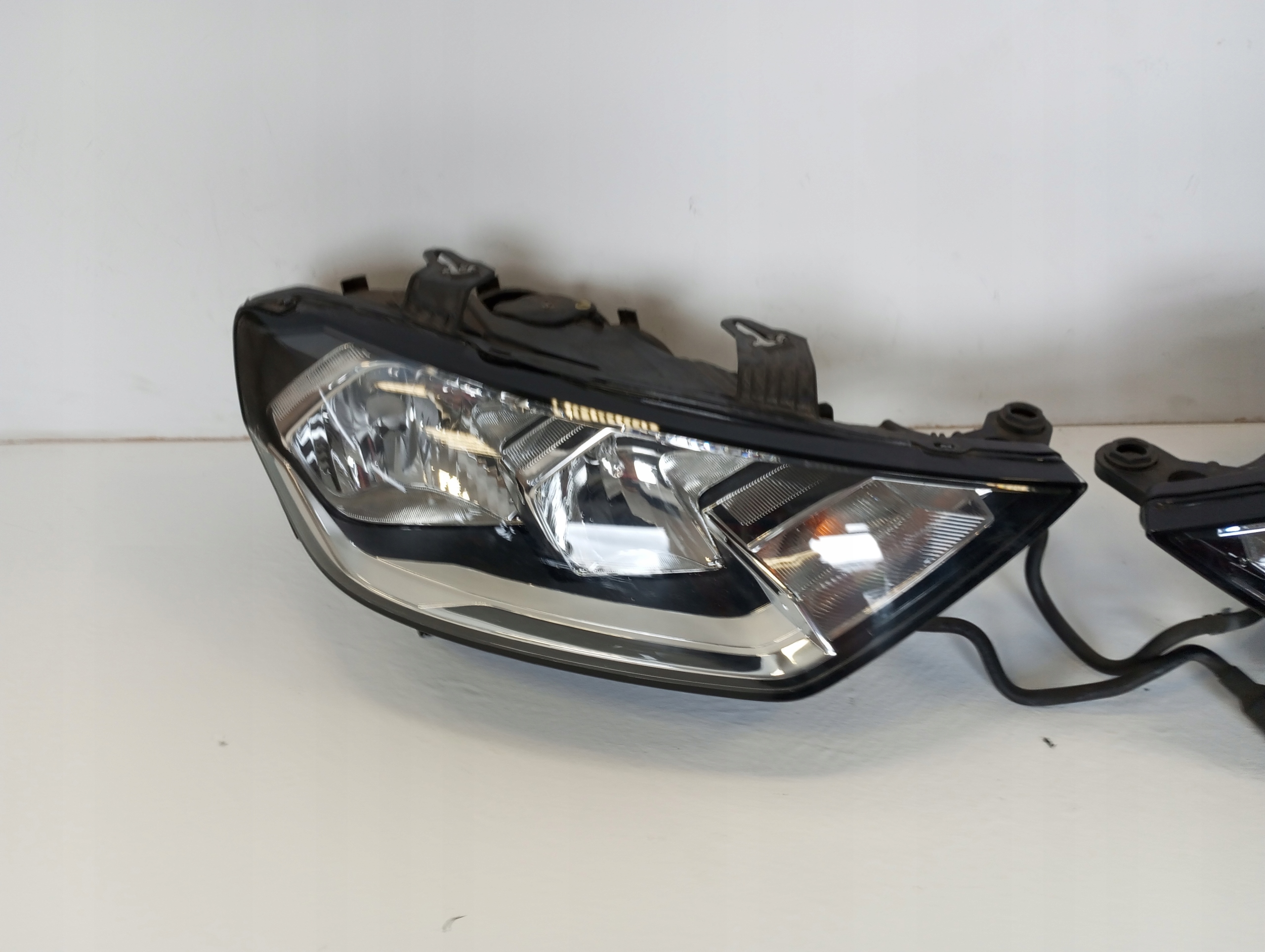 light AUDI A1 82A 82A941004 82A941003 front front