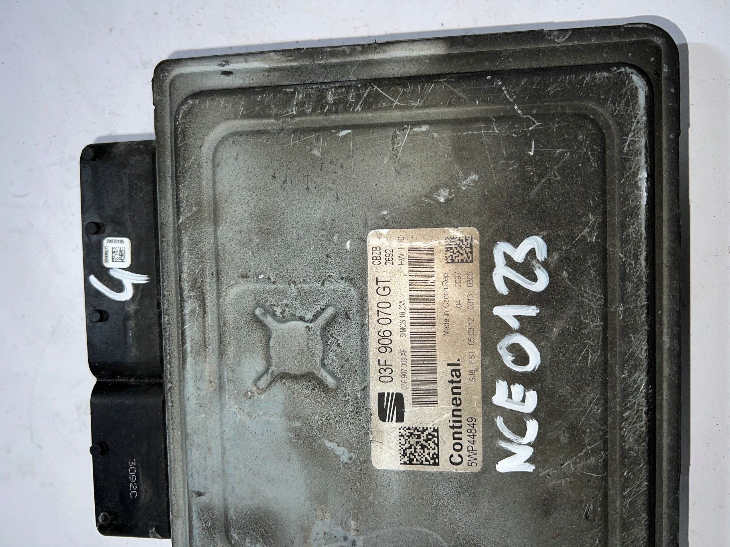 VW AUDI SKODA SEAT computer ecu 03F906070GT 03F907