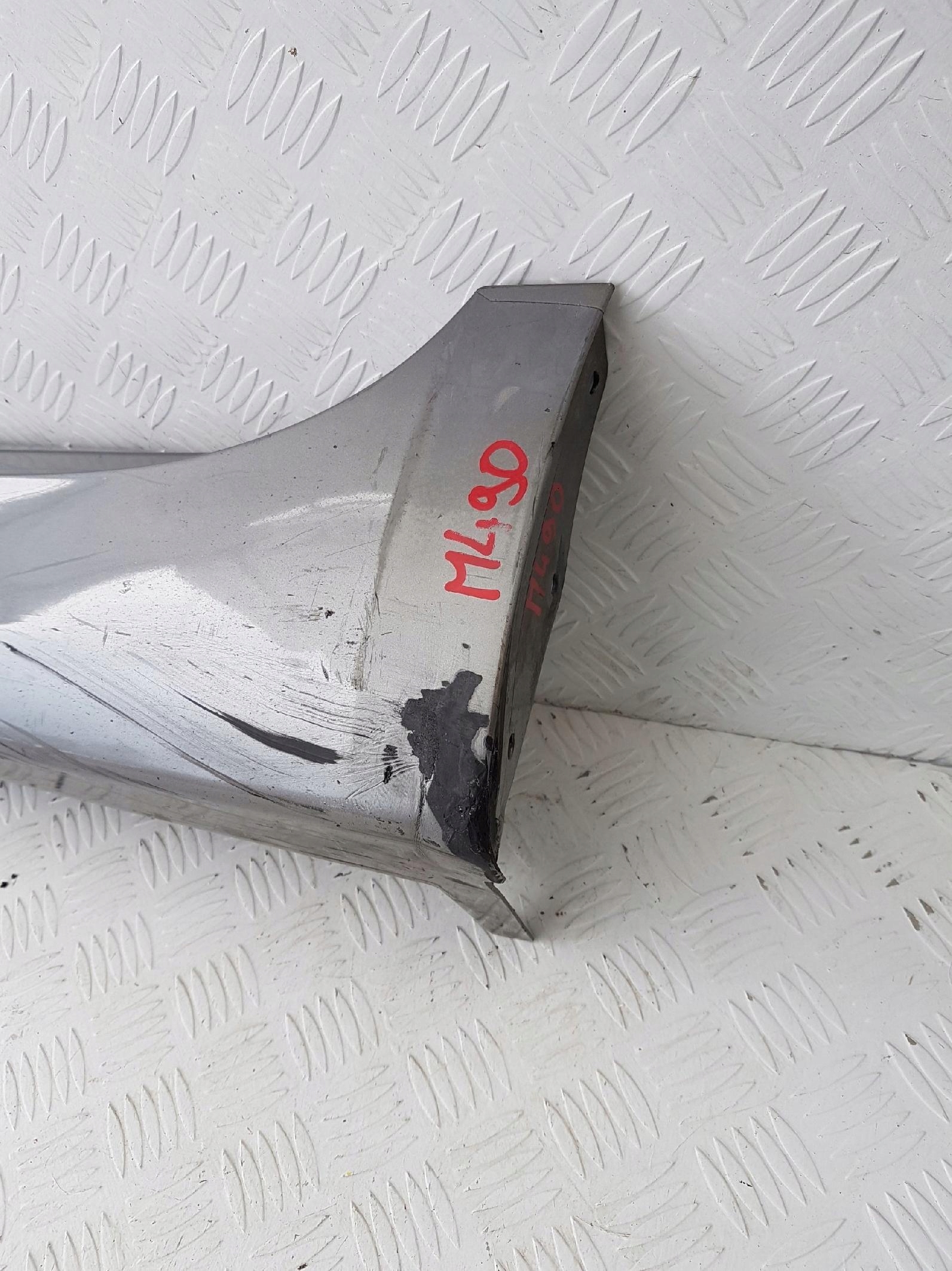 moulding threshold threshold left Infiniti M56 M37 M | GetMotor CI9