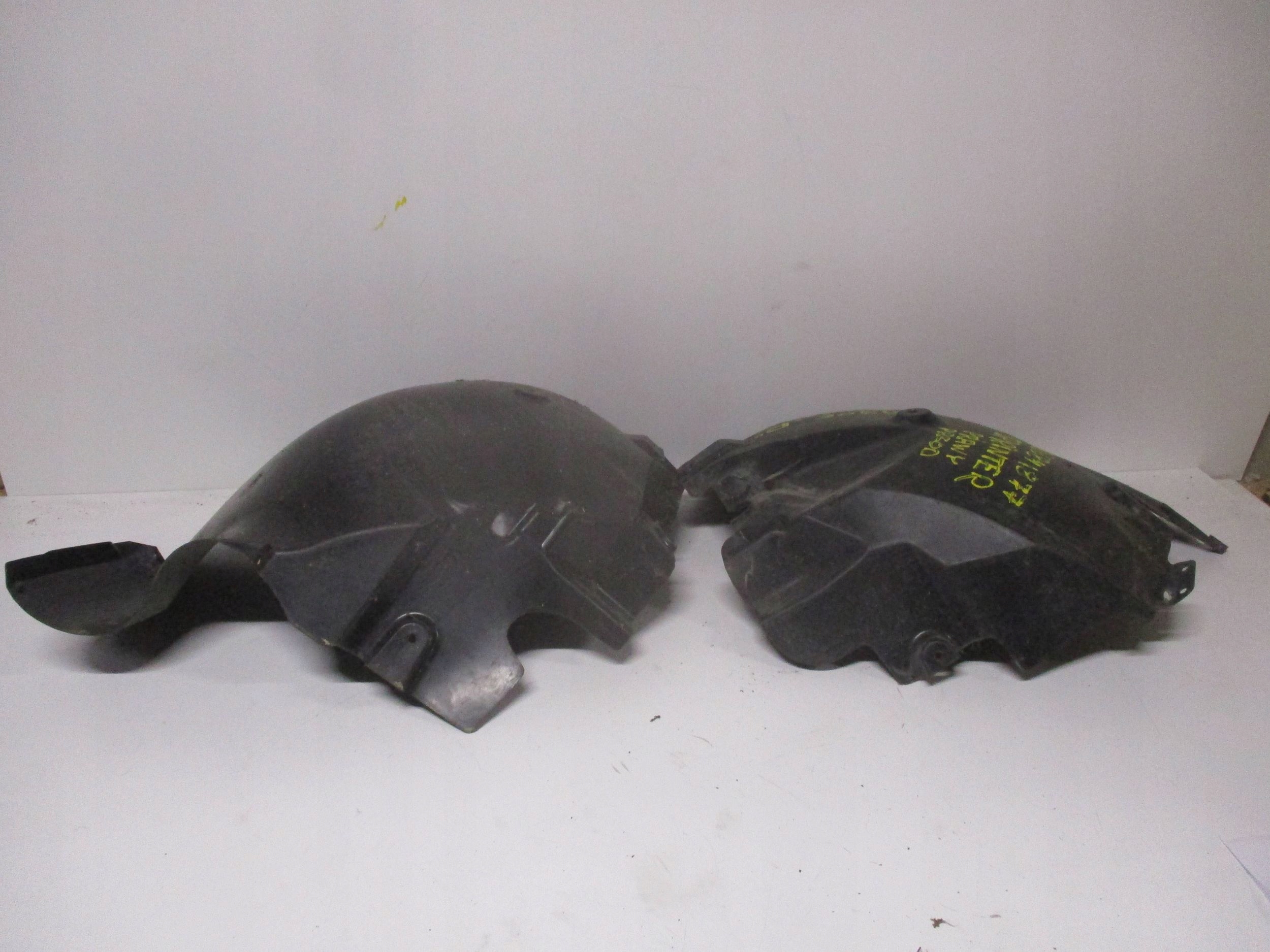 mudguard front right MERCEDES BENZ SPRINTER W906 9066841877