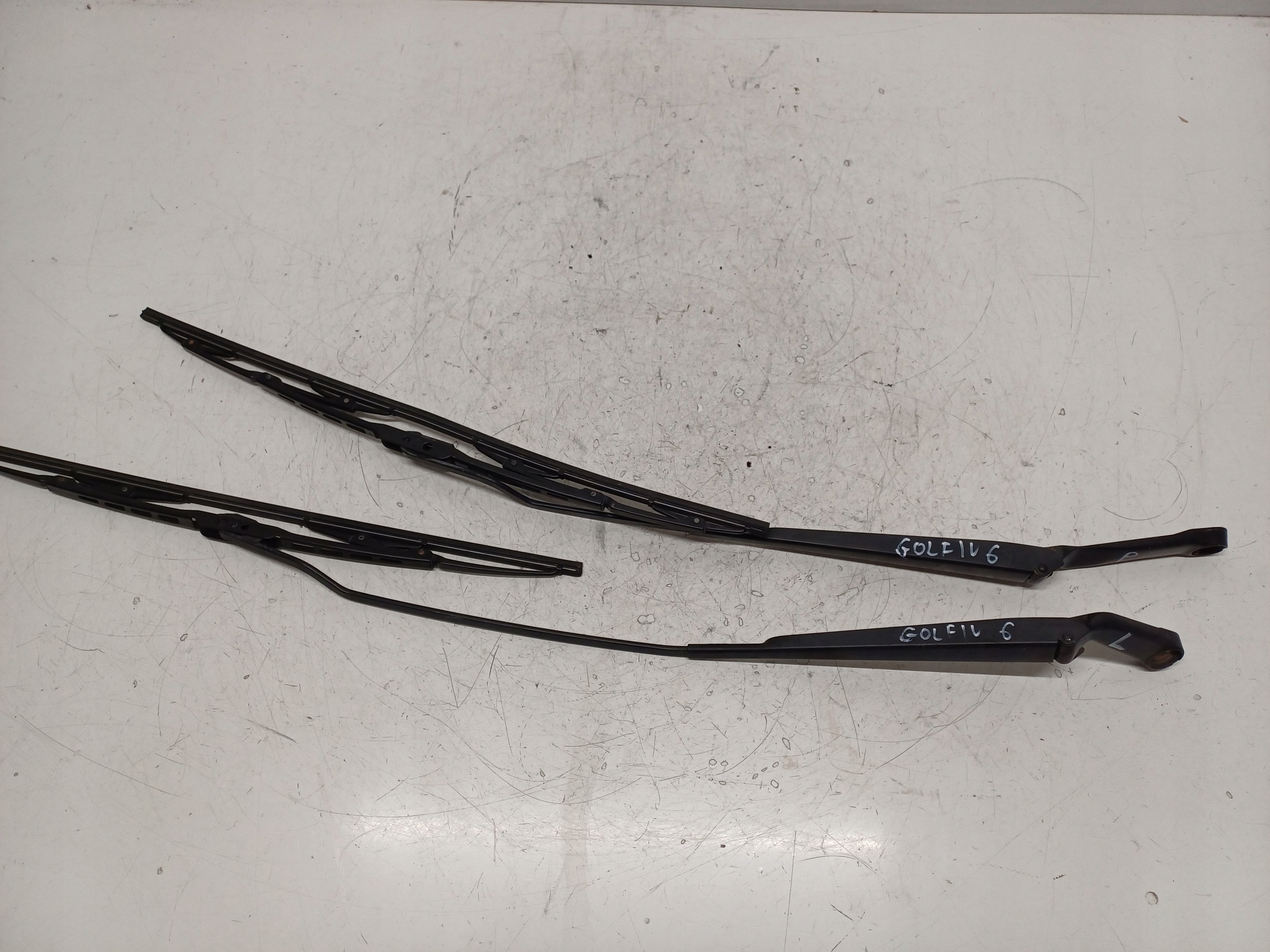 VW GOLF IV 4 97-06 RAMIONA WYCIERACZEK PRZÓD