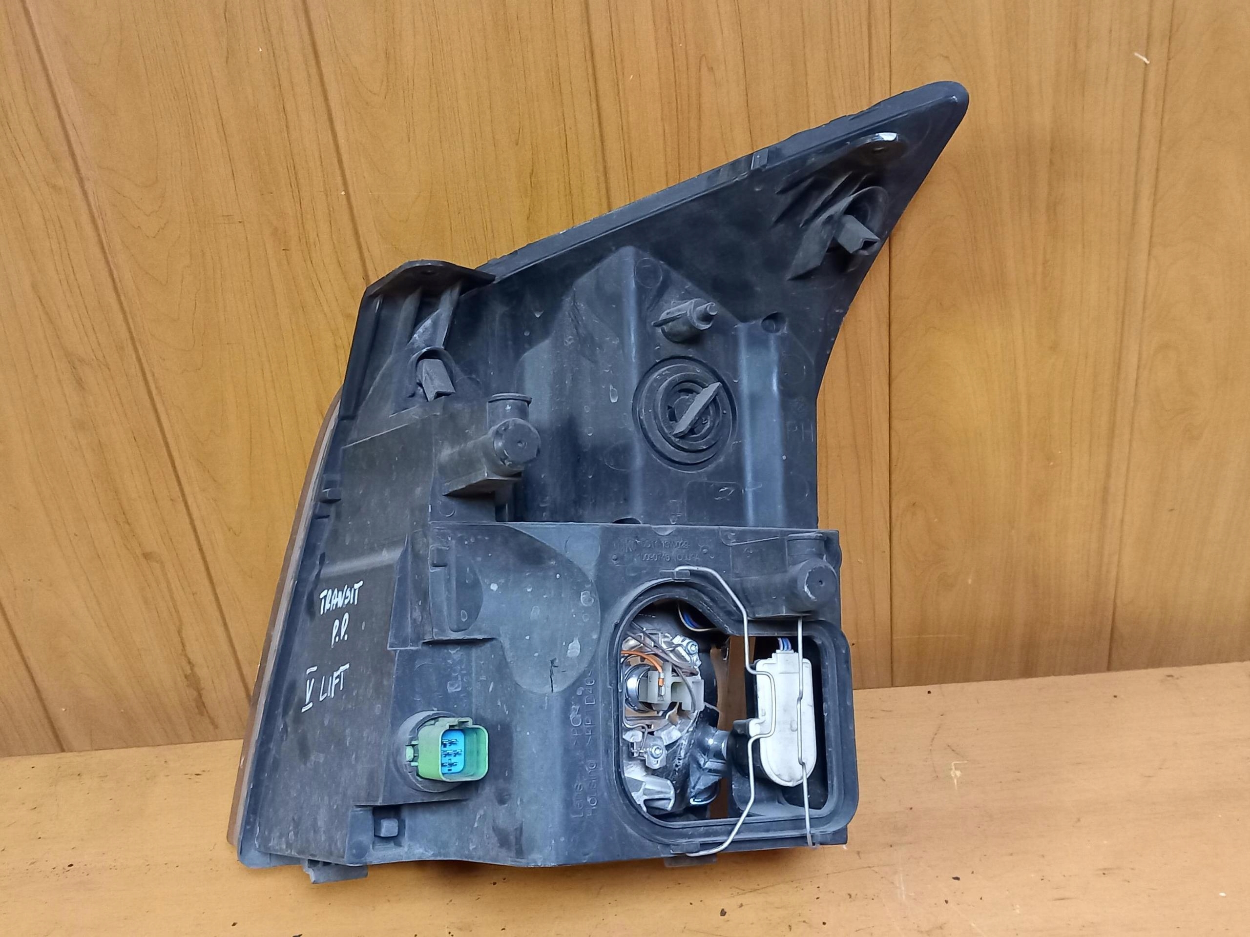 light right front FORD TRASNIT MK7 6C11-13W029-DE 06-12