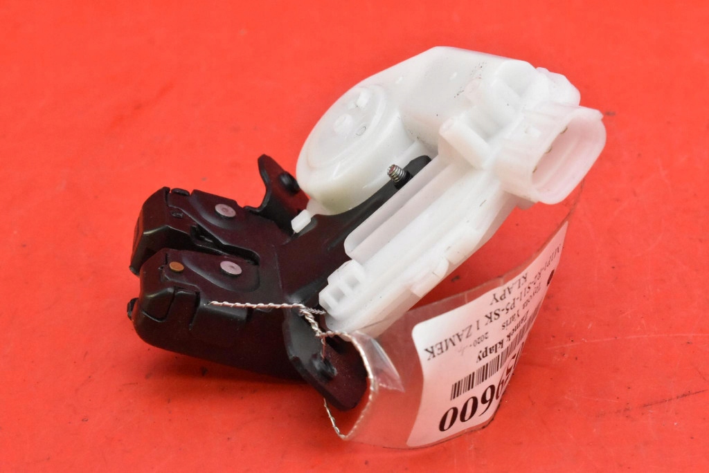 lock bonnet rear part boot TOYOTA YARIS 4 IV 5D HB 20