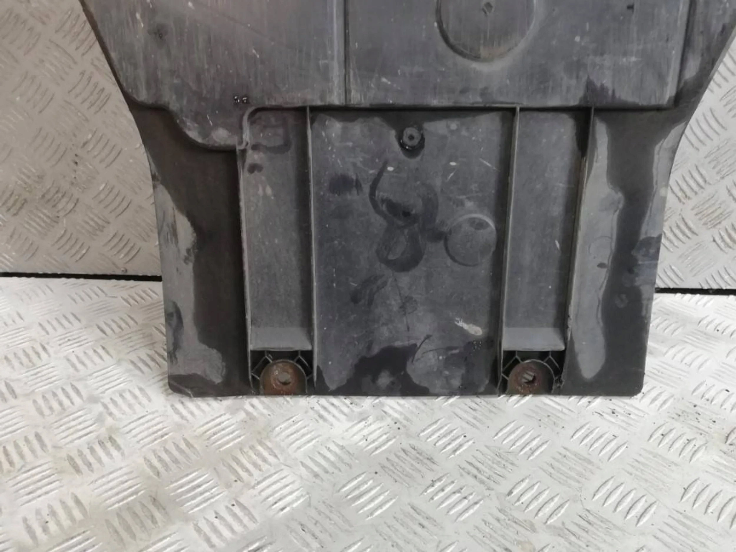 RENAULT MEGANE III OSŁONA POD SILNIK 758900006R Numer katalogowy części 758900007R