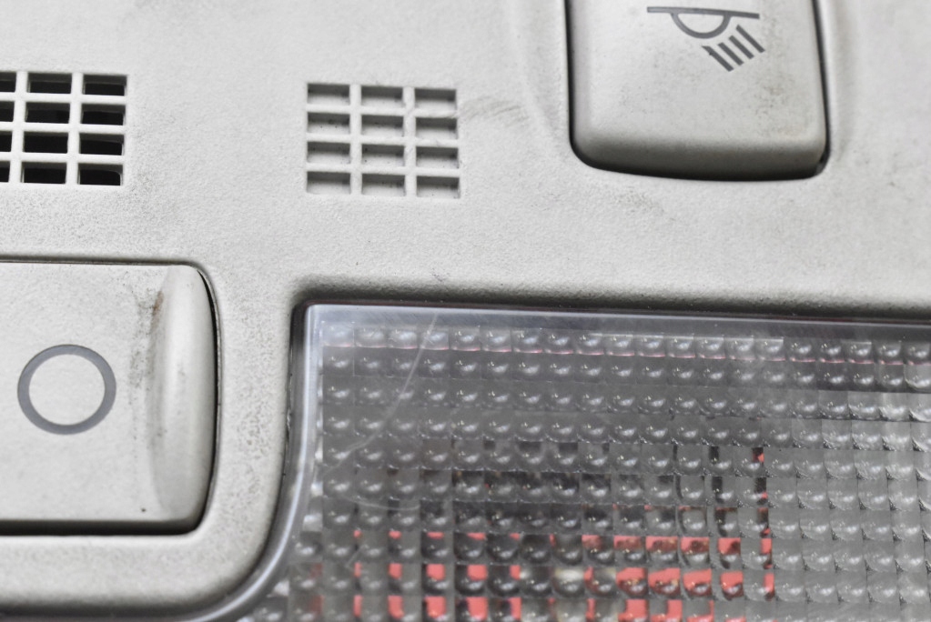 light lighting of the interior front 8E0947565 AUDI A4 B7 04-08