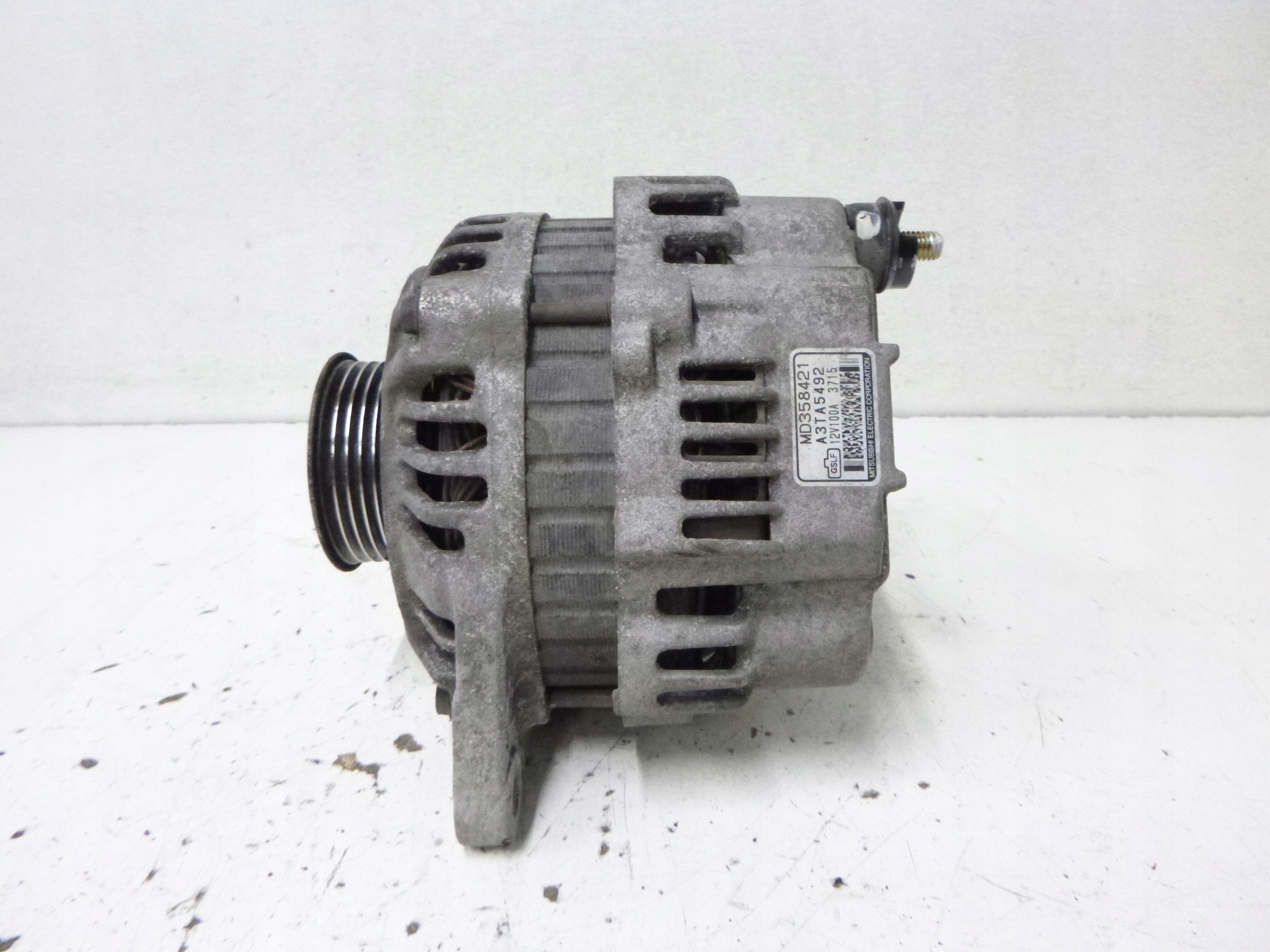 ALTERNATOR MITSUBISHI SPACE WAGON 2.0 2004R. 100A MD358421