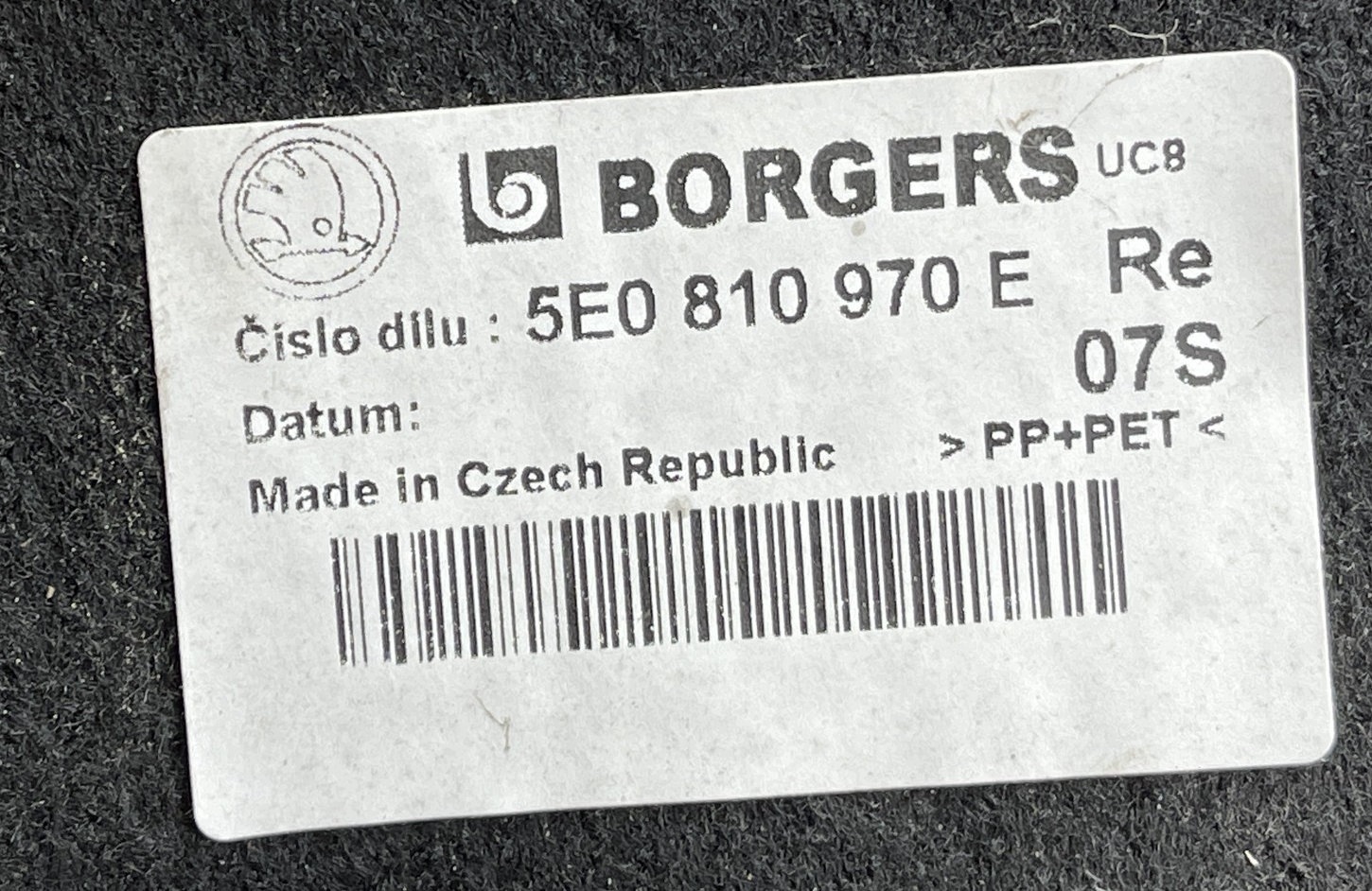 D181 SKODA OCTAVIA III 5E 2012-2020 mudguard rear part right rear. 5E0810970E