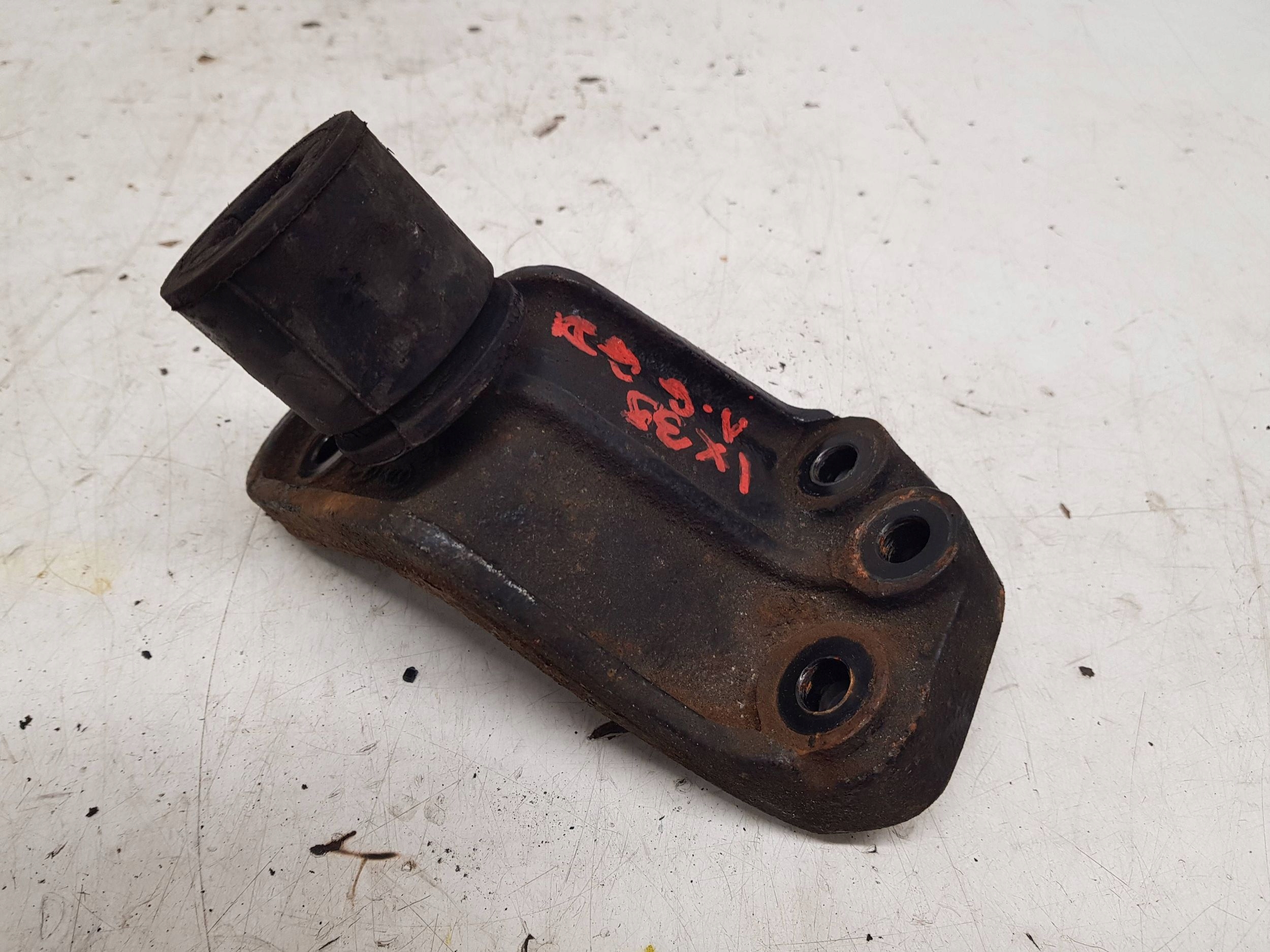 Hyundai ix35 2011 supporto / staffa motore