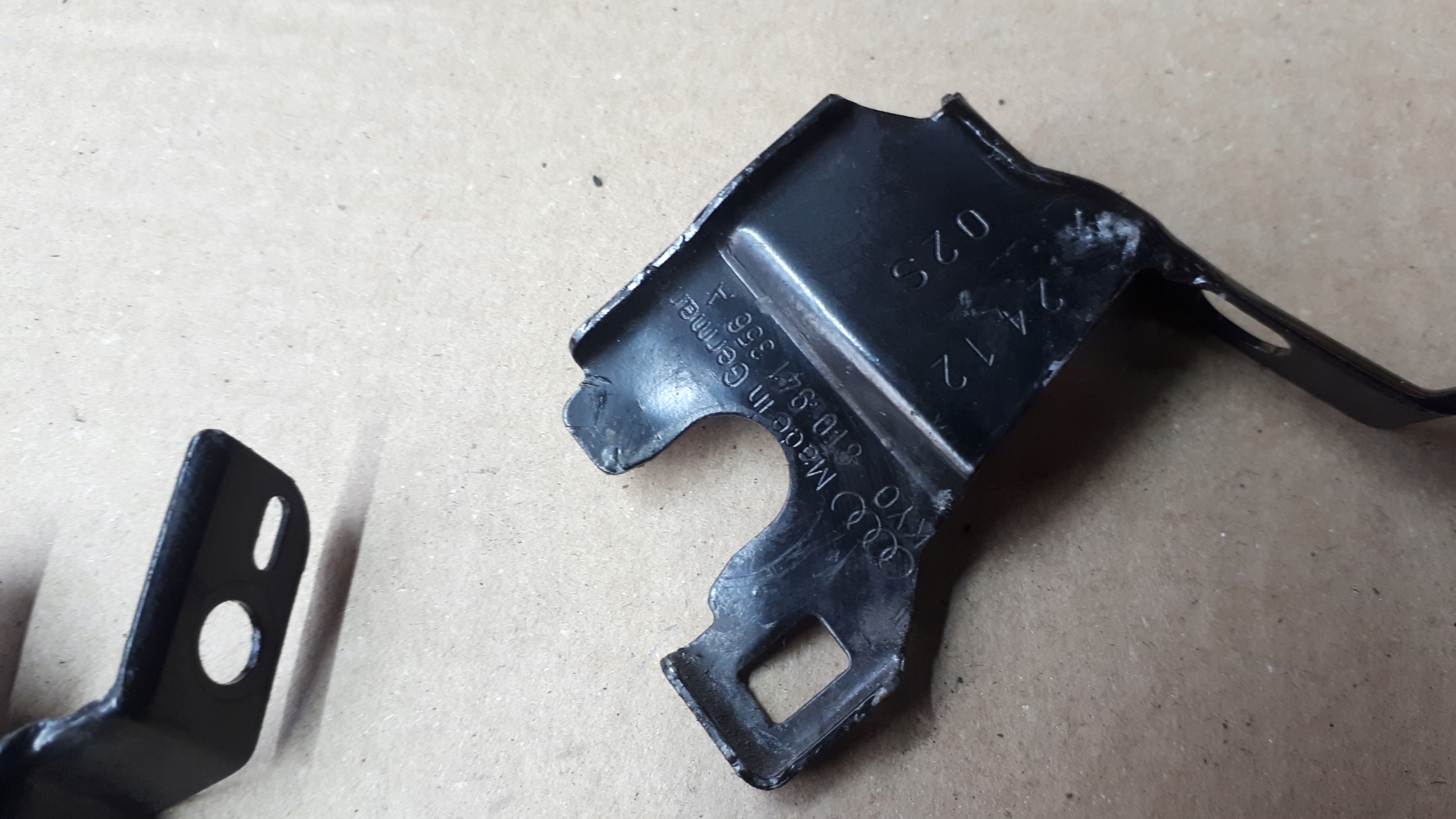 A4 B8 LIFT A5 Support plaque Phares Armature Avant KPL