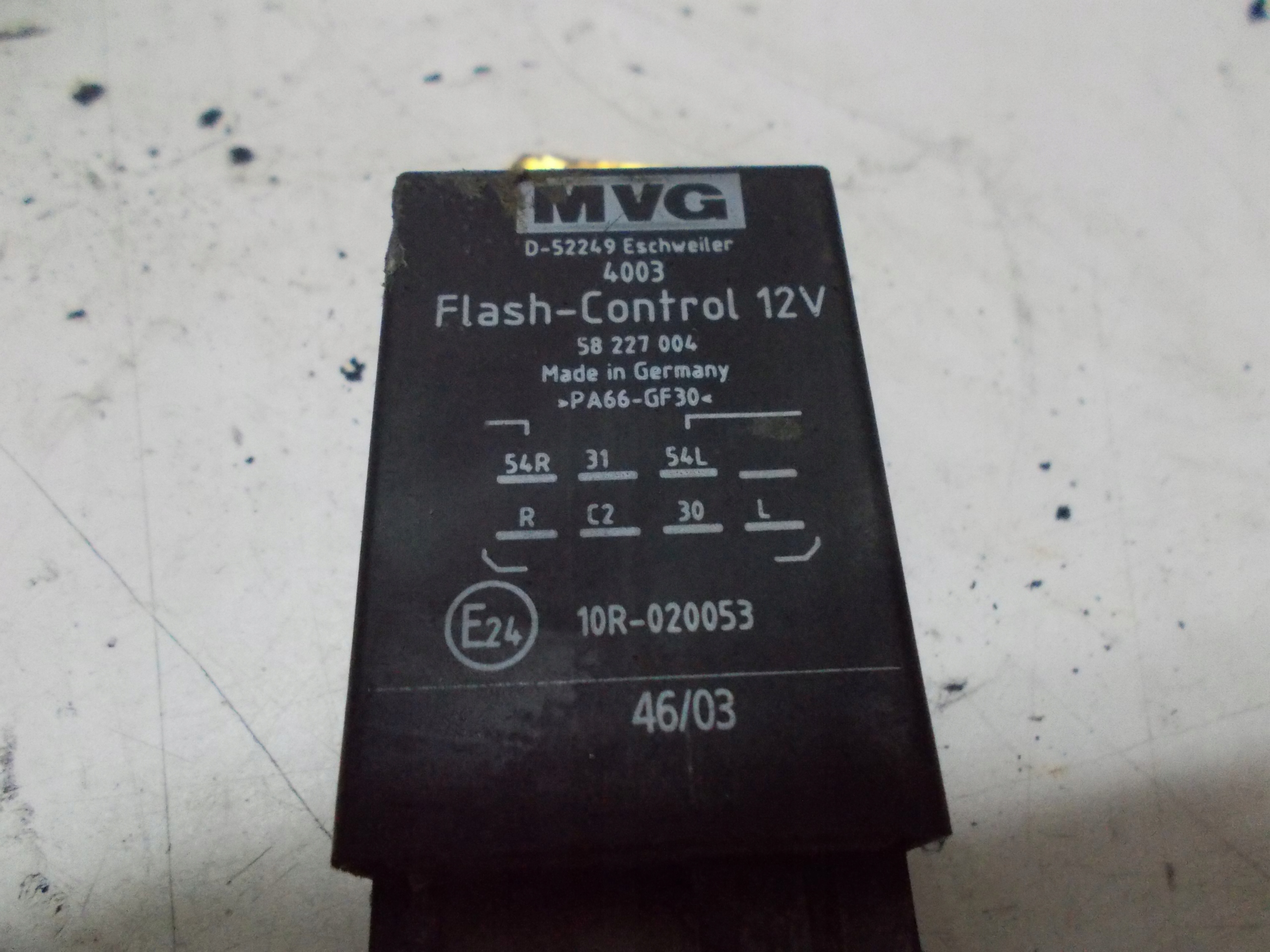 JEEP CHEROKEE KJ 2.8 D 03R relay module HAKA 58227004