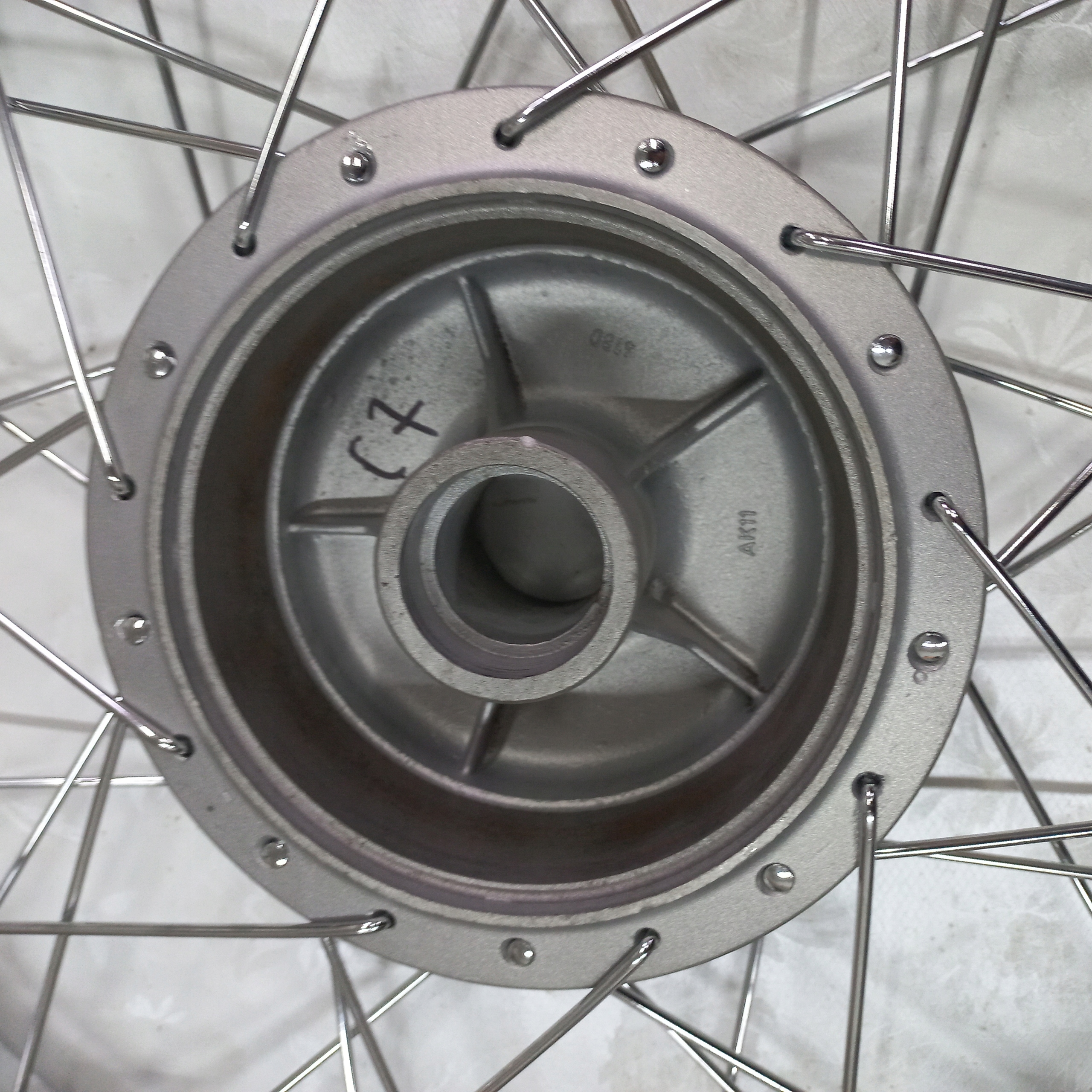 MOTOCYKL WSK WFM SHL KOŁO PIASTA FELGA 19 CALI PRZÓD ORYGINAŁ PRL