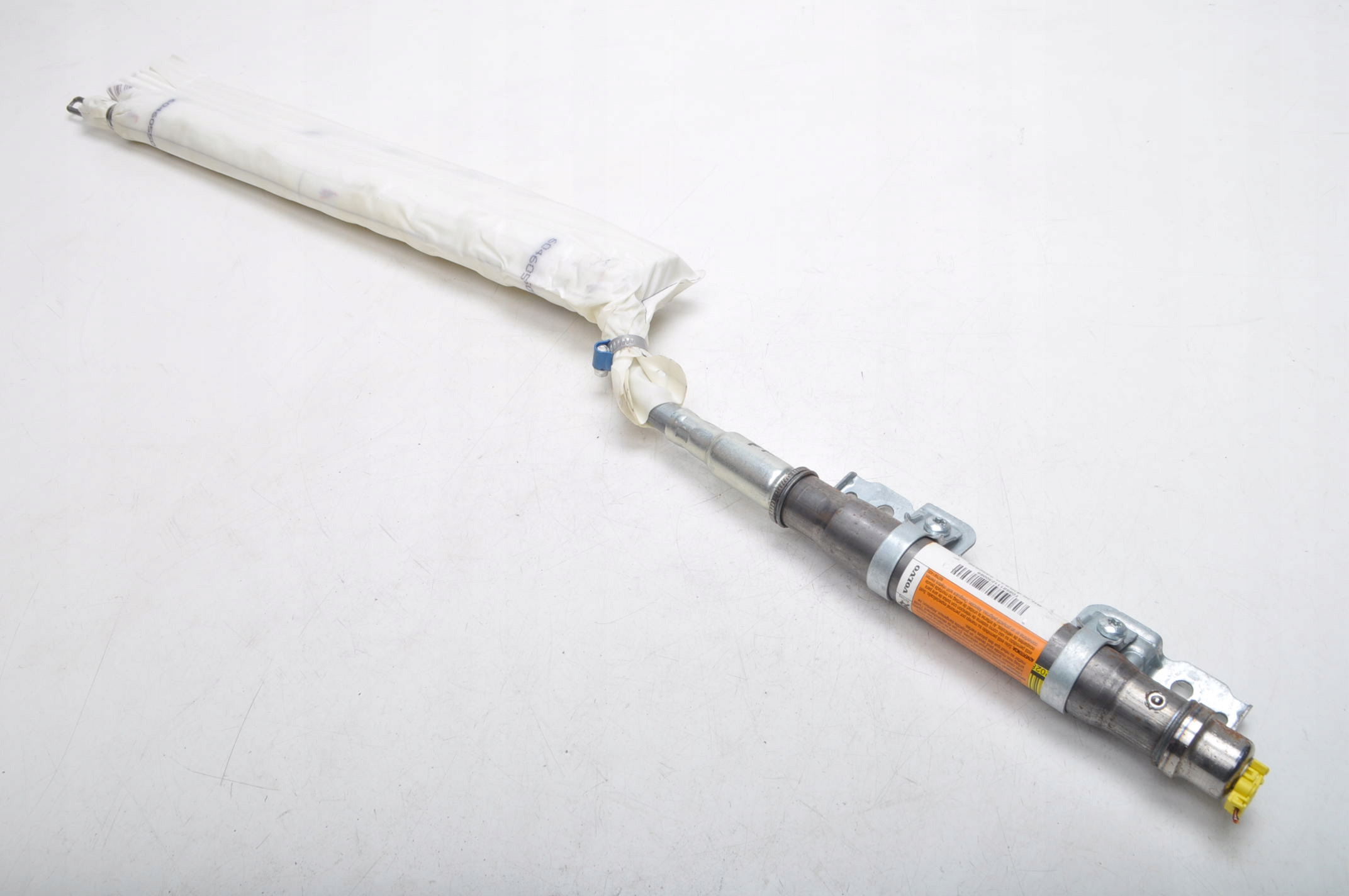 volvo C70 II пиропатрон подушки безопасности правая 9466549