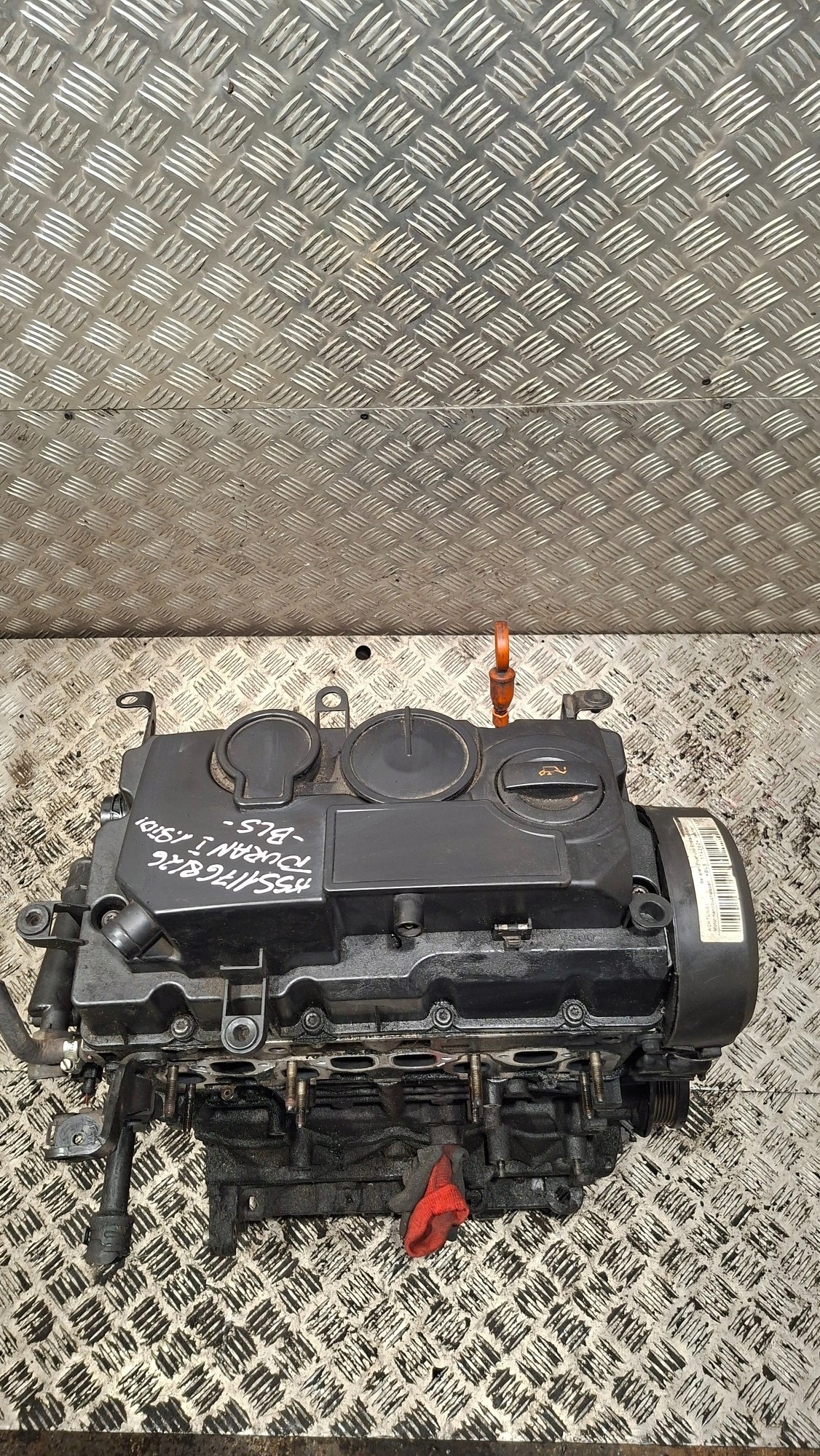 engine pillar Z WTRYSKAMI VW TOURAN and 1.9TDI BLS