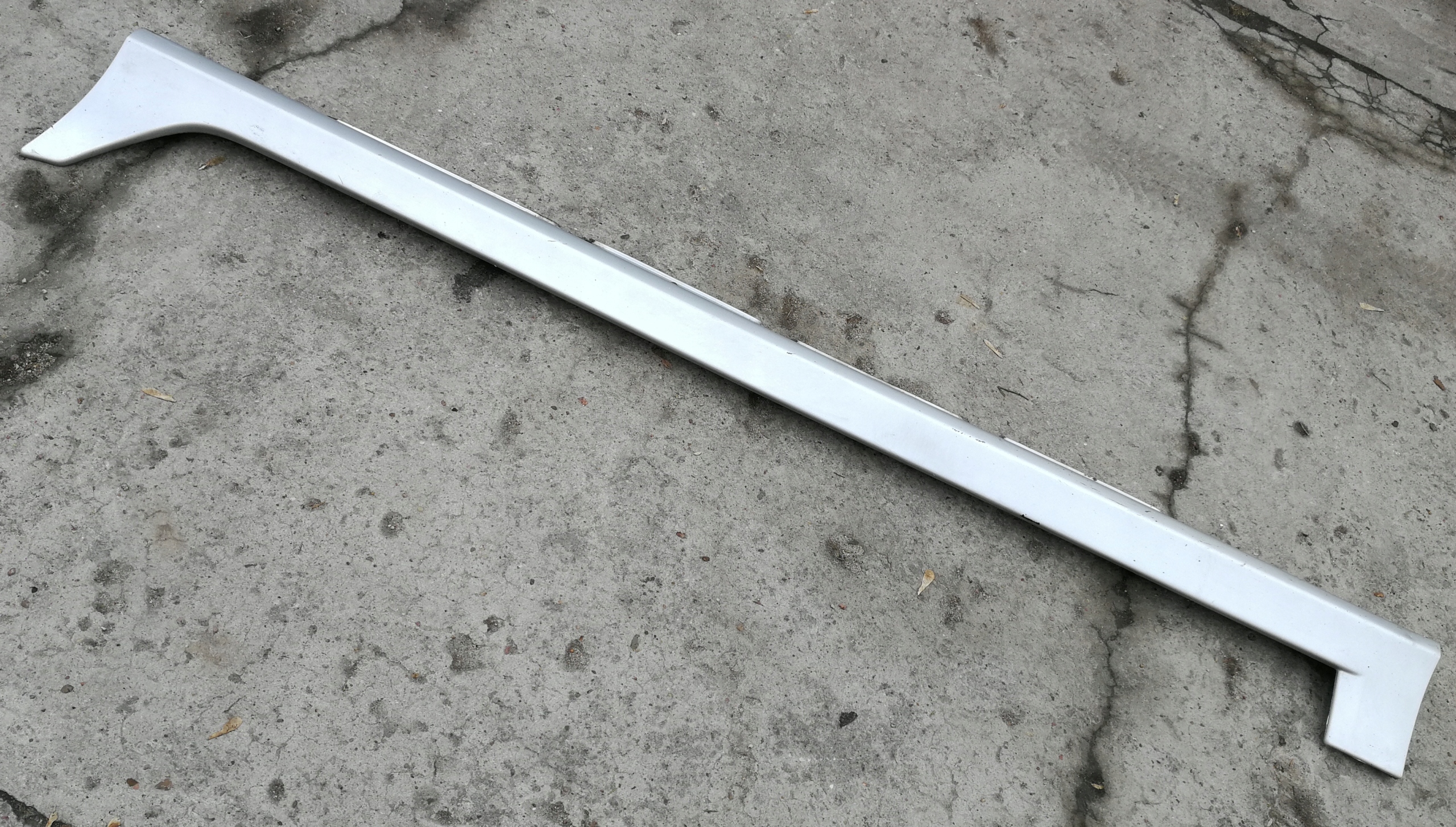 próg listwa progowa lewa nakładka HYUNDAI I30 I 1 FD CW KOMBI LIFT 2007-12 Kolor srebrny