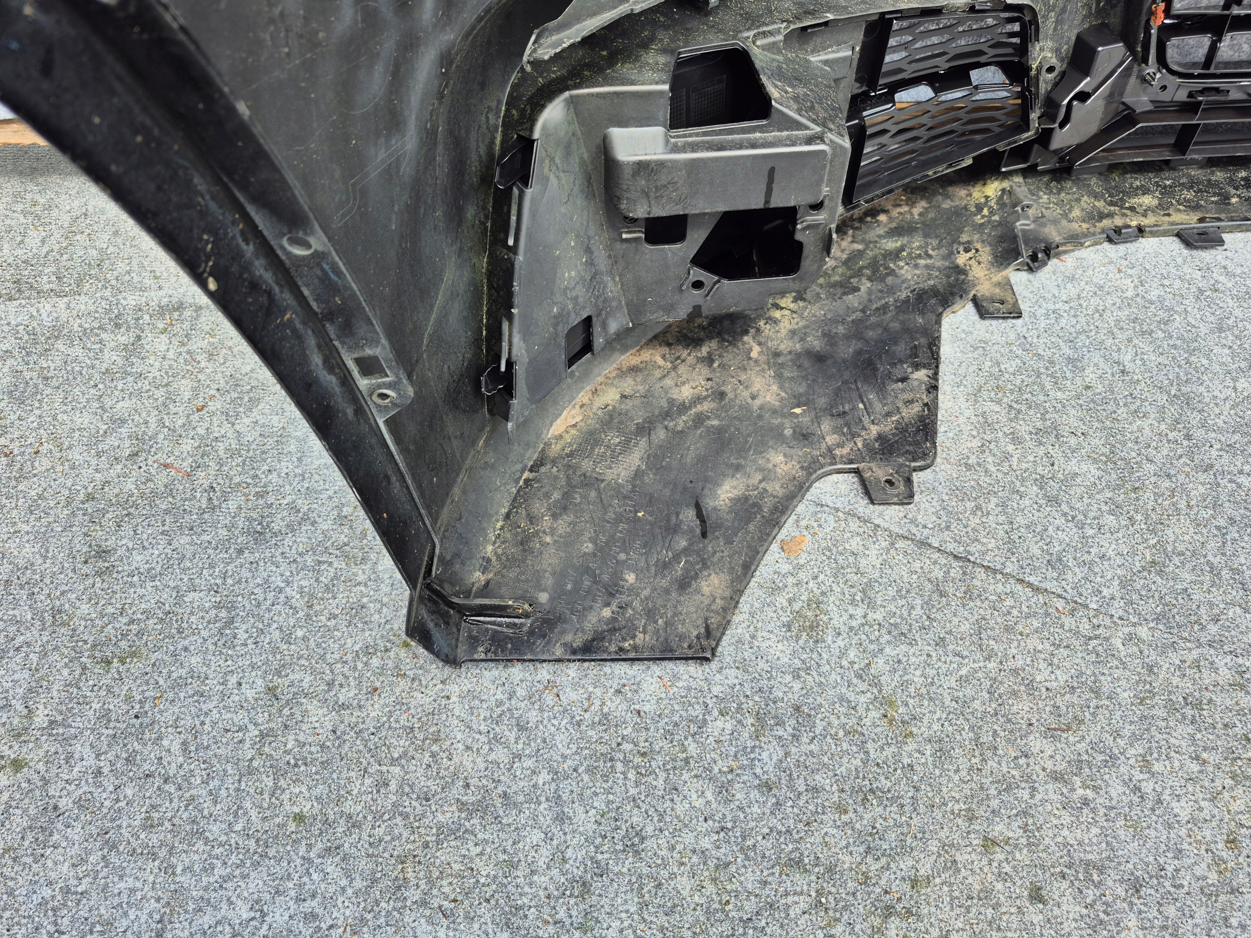 AUDI A6 C7 4G LIFT S-LINE ZDERZAK PRZÓD 4x PDC Powierzchnia malowana