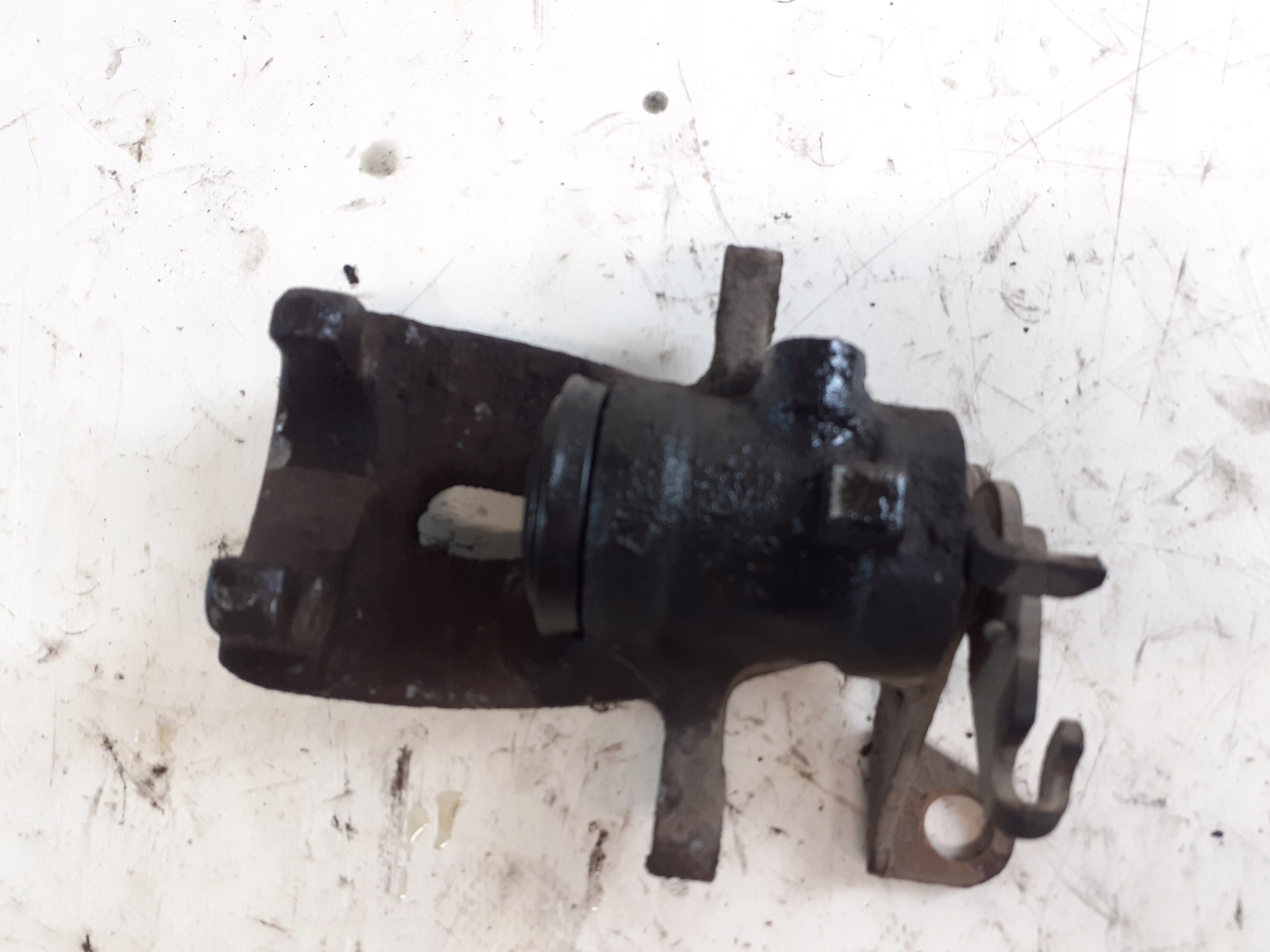 ALFA ROMEO 147 1,6 B caliper brake left rear part