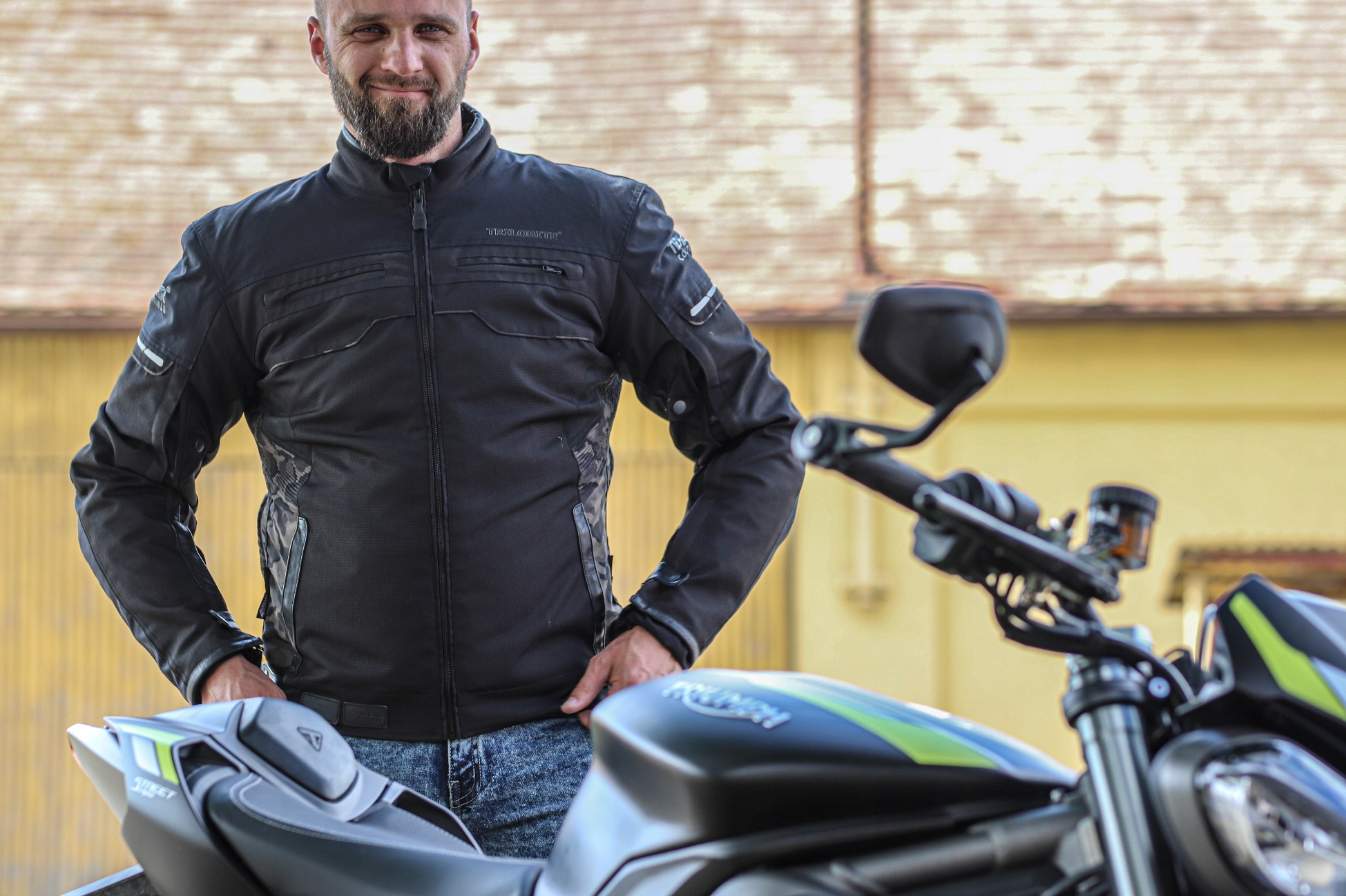 Całosezonowa Kurtka TECH-AIR TRILOBITE ALL RIDE S Cechy dodatkowe ochraniacze