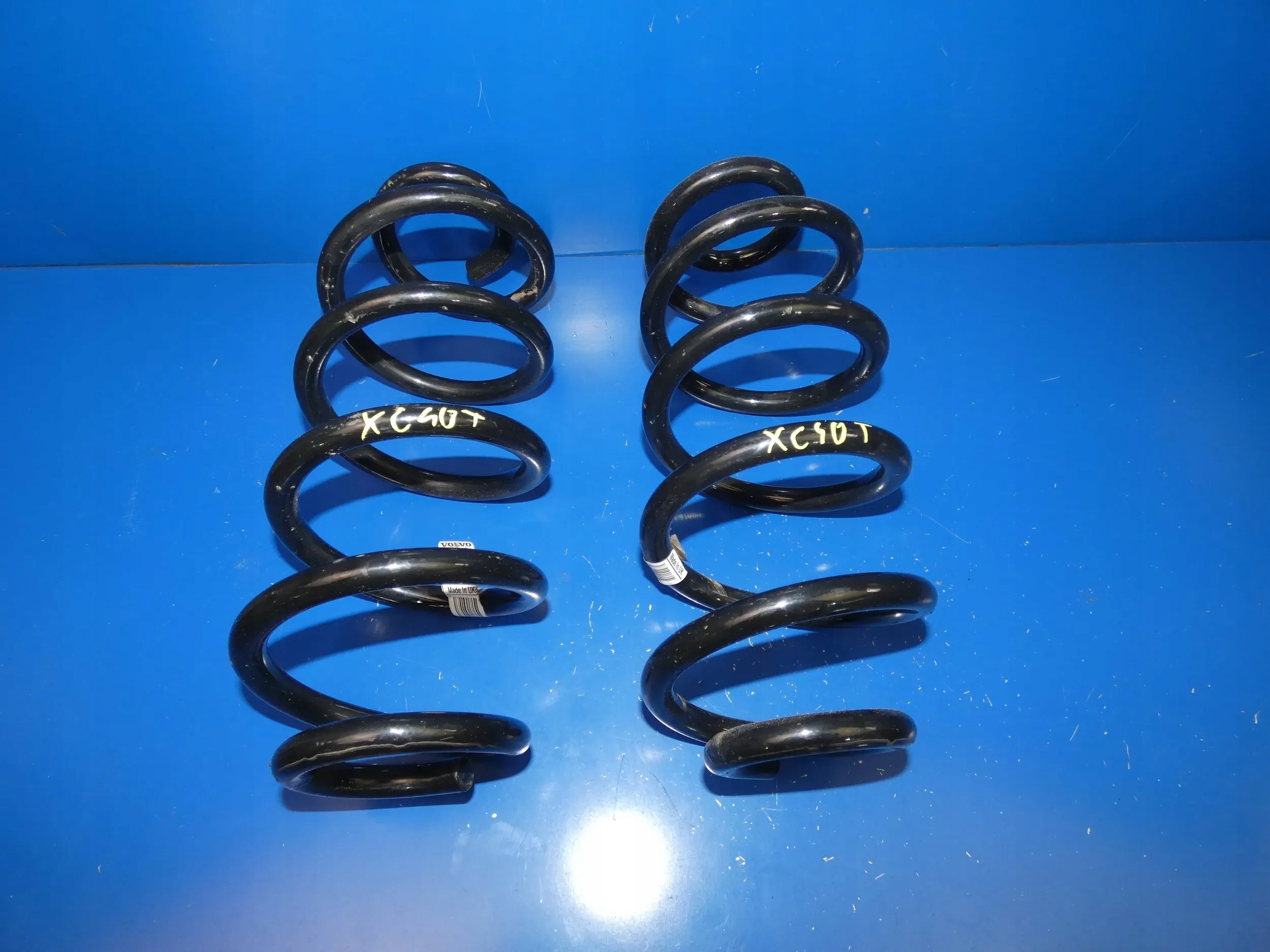 VOLVO XC40 springs rear part rear. KOMPLET spring springing
