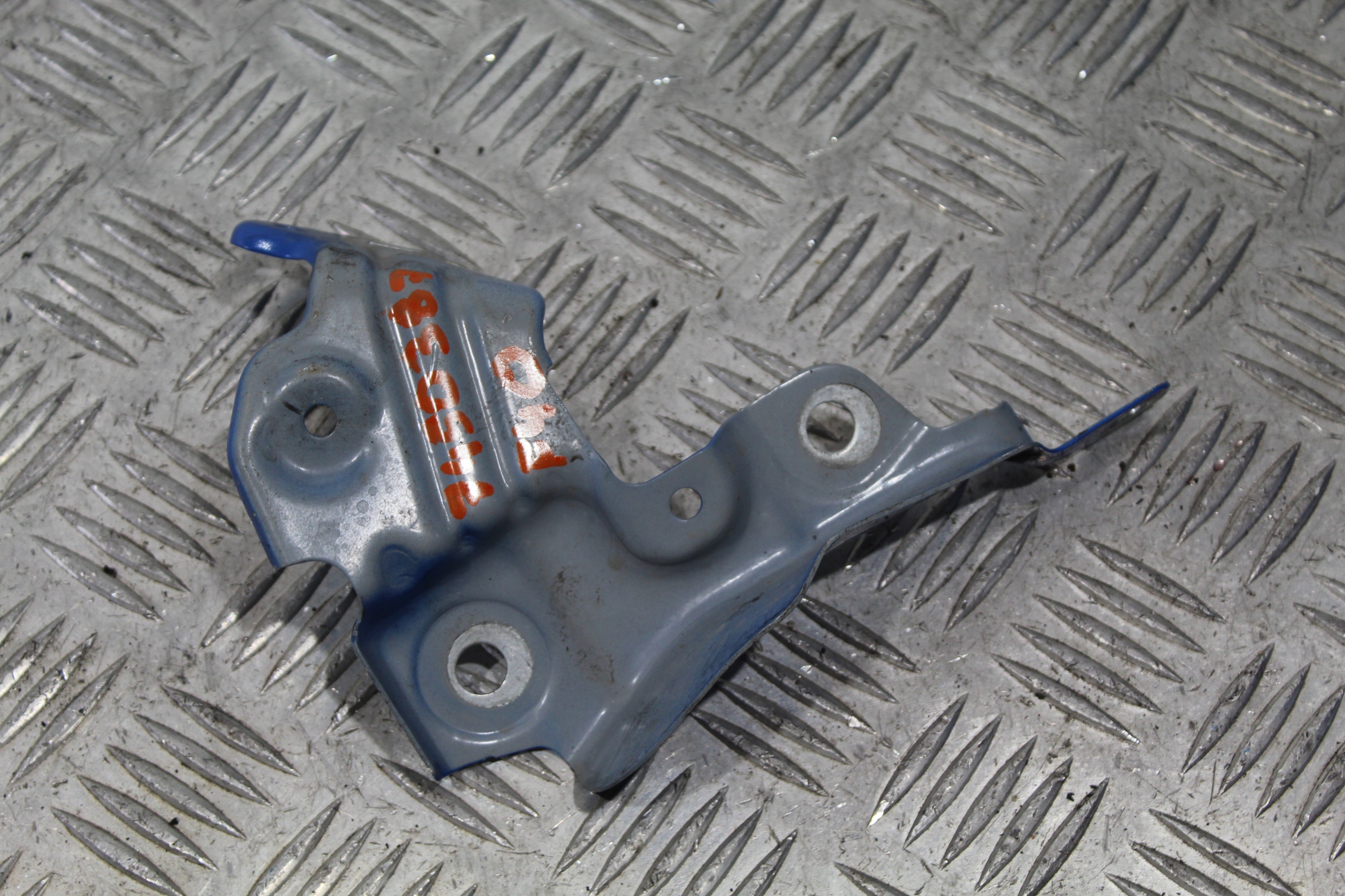 staffa parafango BMW 1 M1 F40 7450387