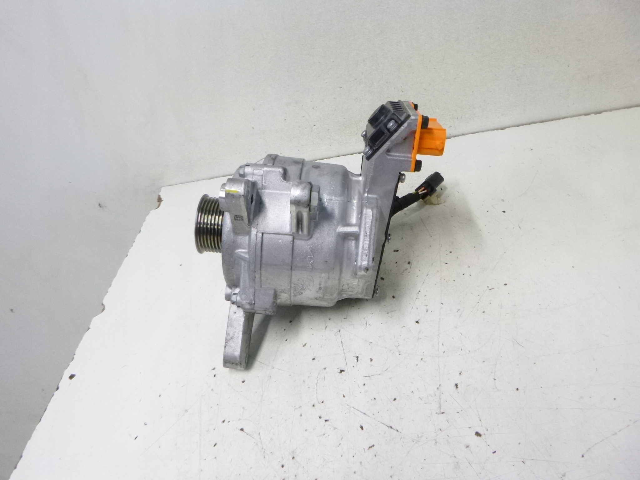 Alternator Kia NIRO II 1.6 PHEV 22r. HYBRYDA