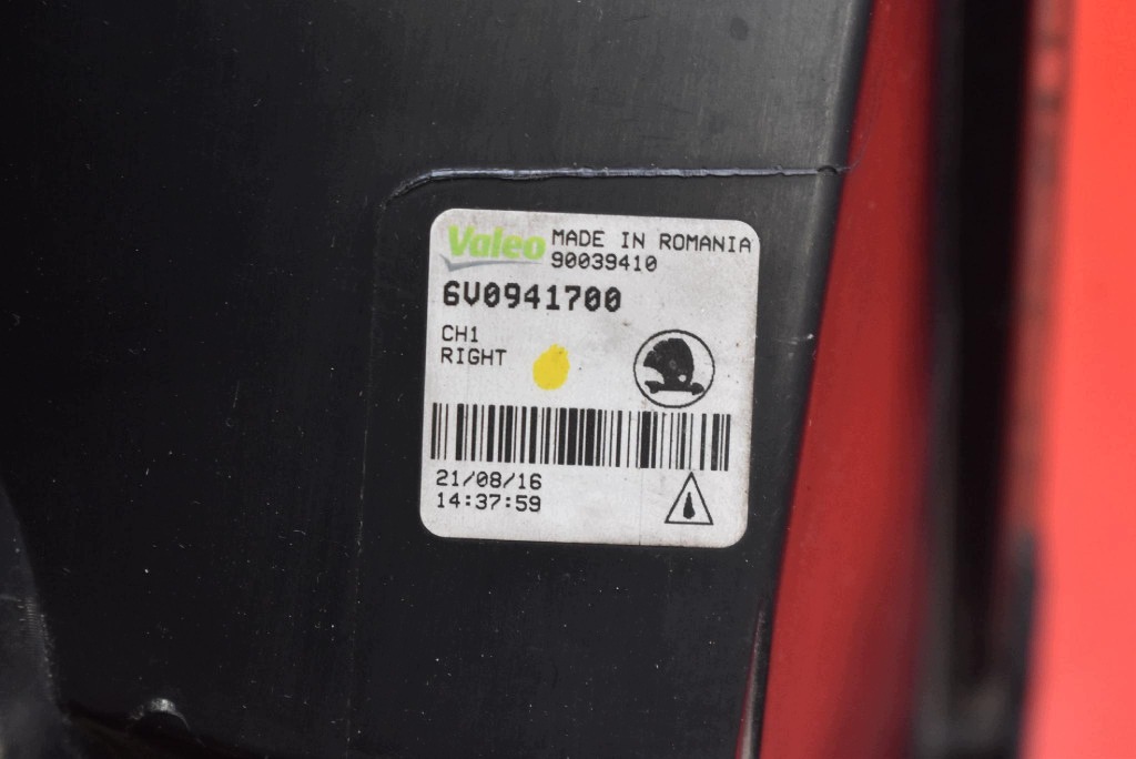 fog light right front front 6V0941700 SKODA FABIA 3 III NJ 14-18