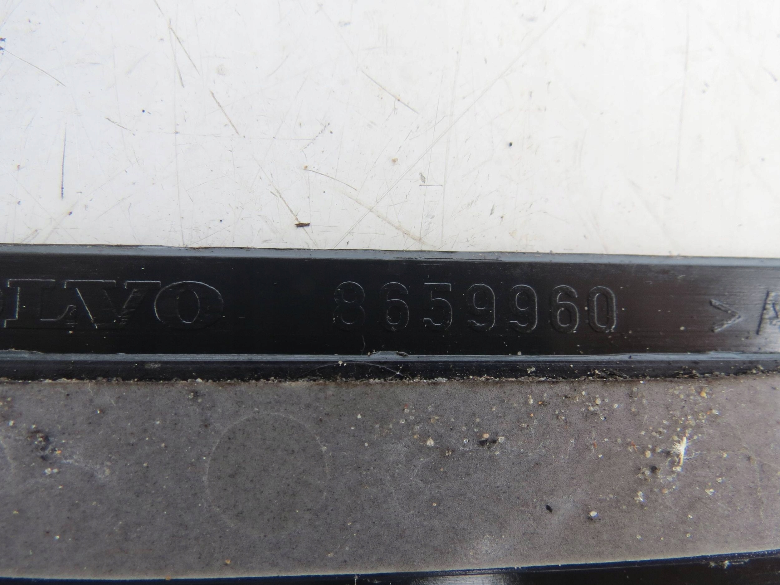 moulding threshold door left VOLVO S60 II 8659960