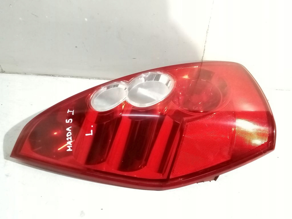 Mazda 5 and light left rear part rear