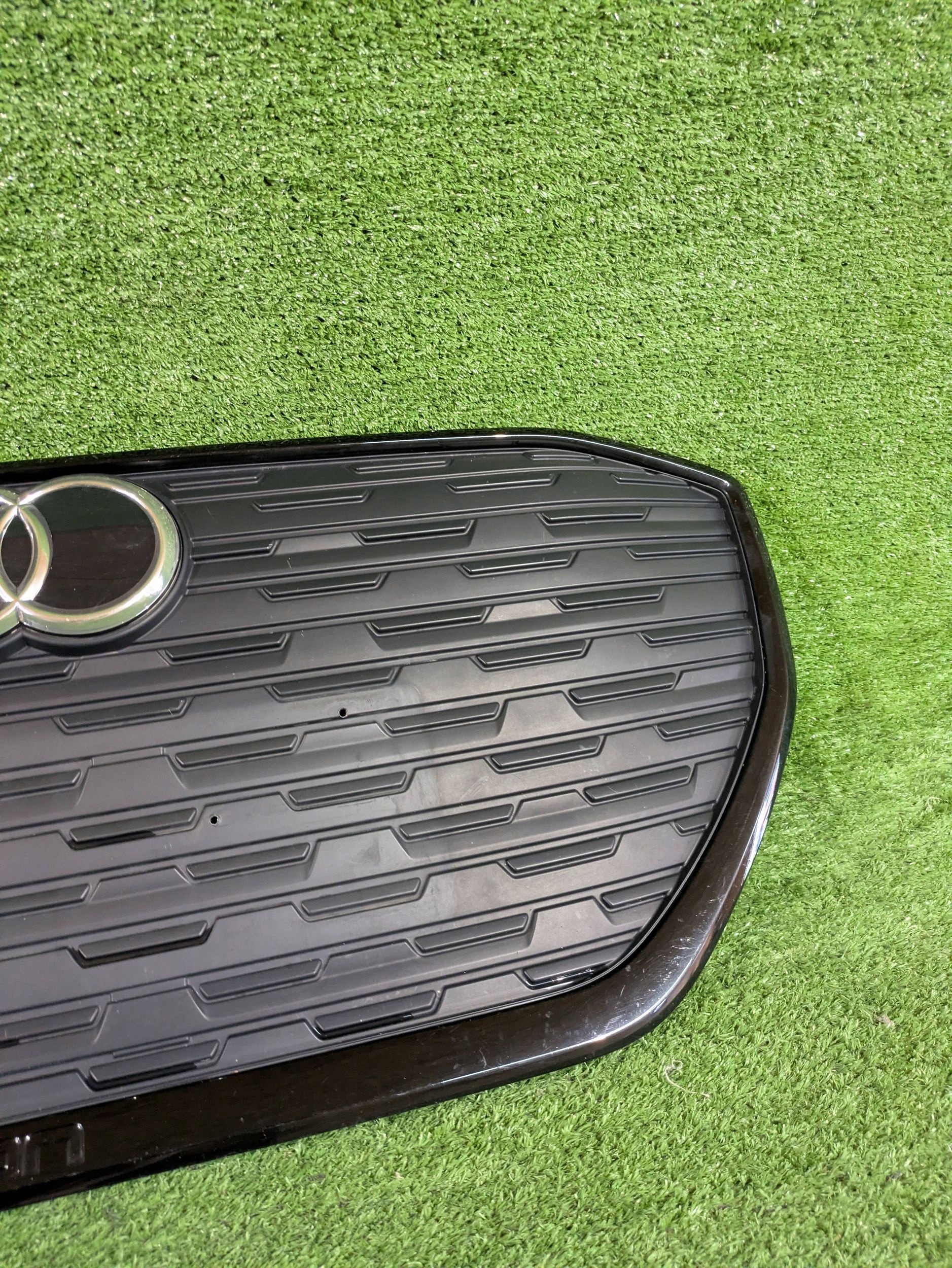 grill grille radiator AUDI Q4 E-TRON NR.225