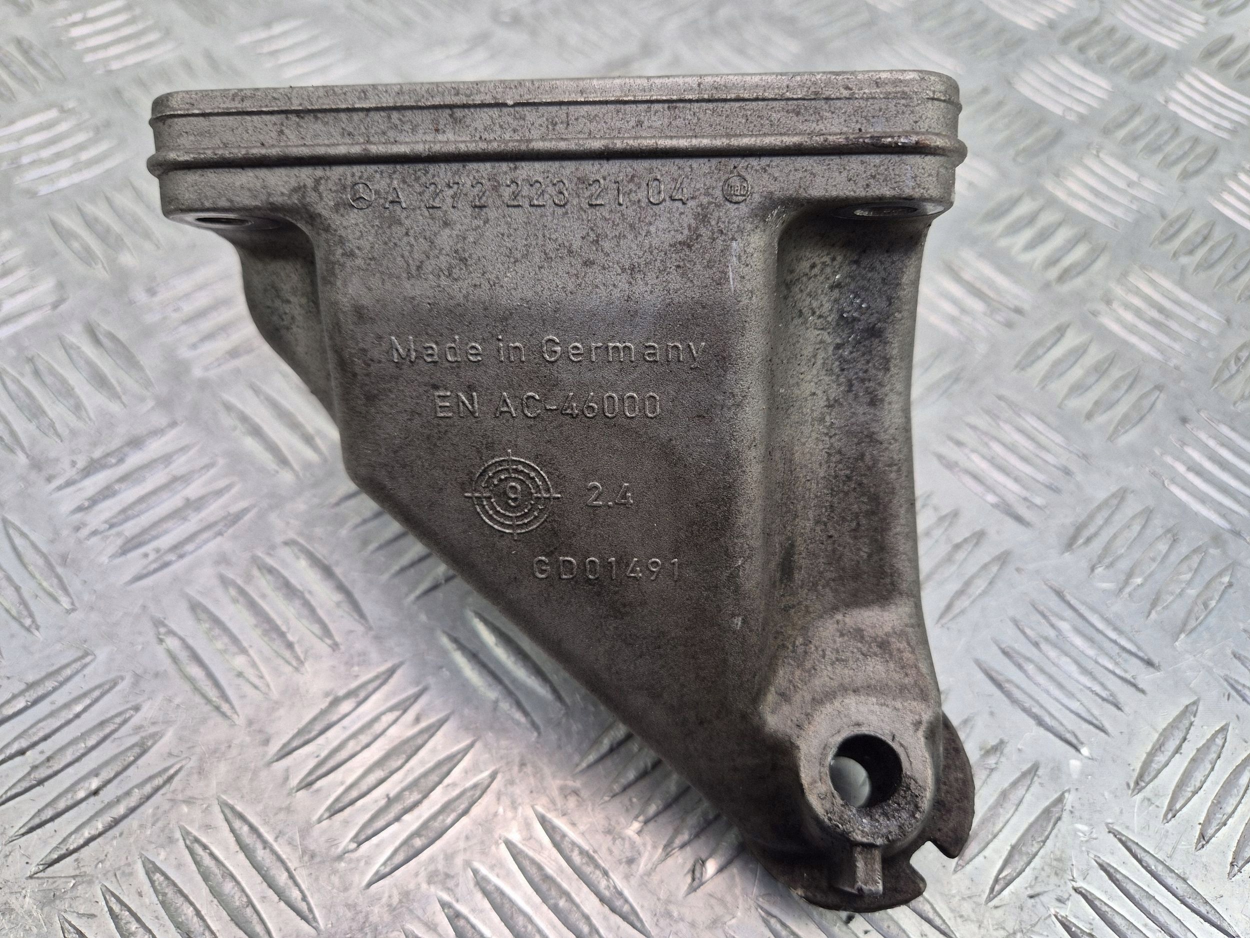 engine mount Mercedes M272.947 C280 W204 A2722232104