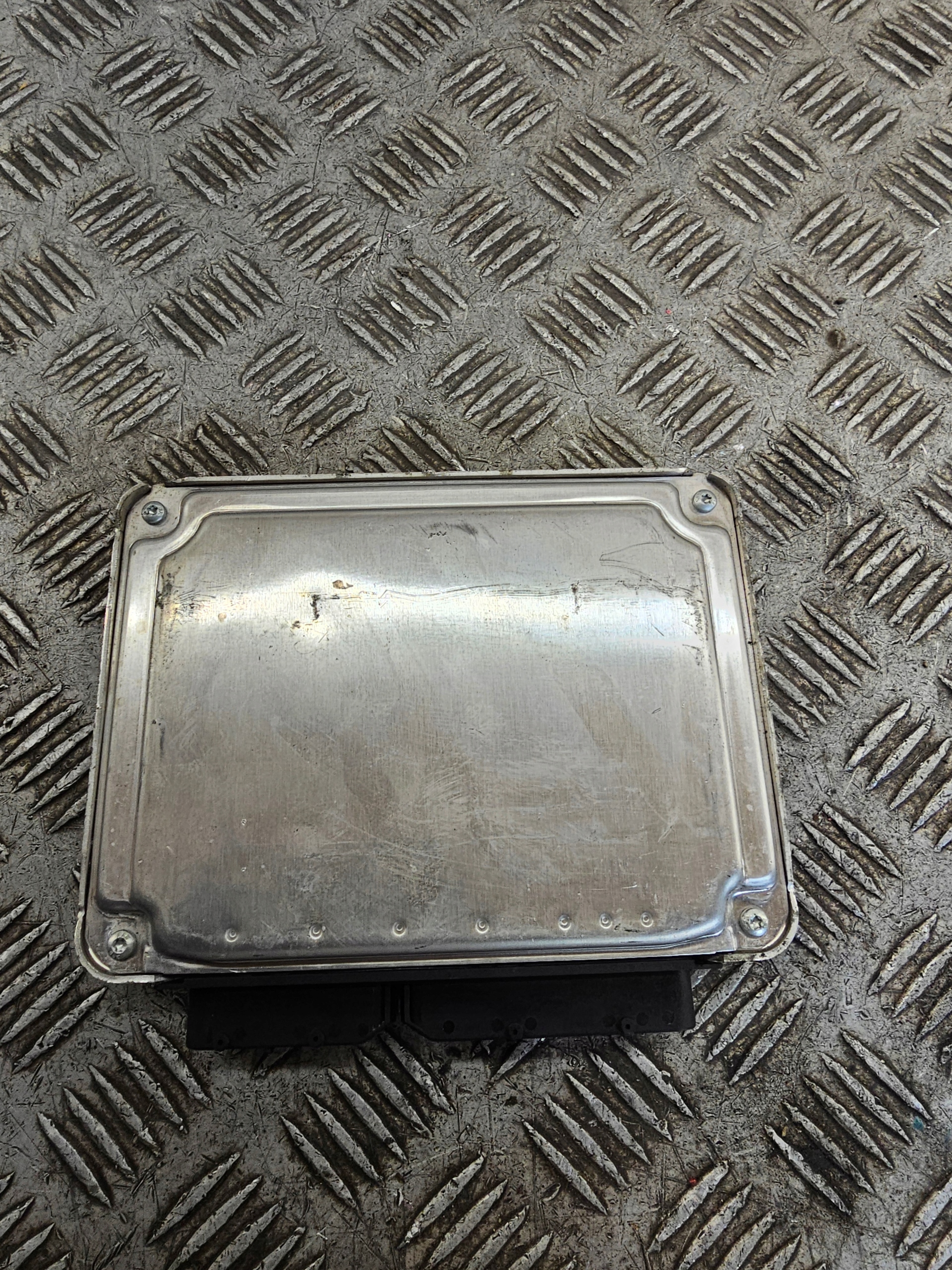 AUDI A8 D3 W12 BHT Centralina Motore 4E0906018