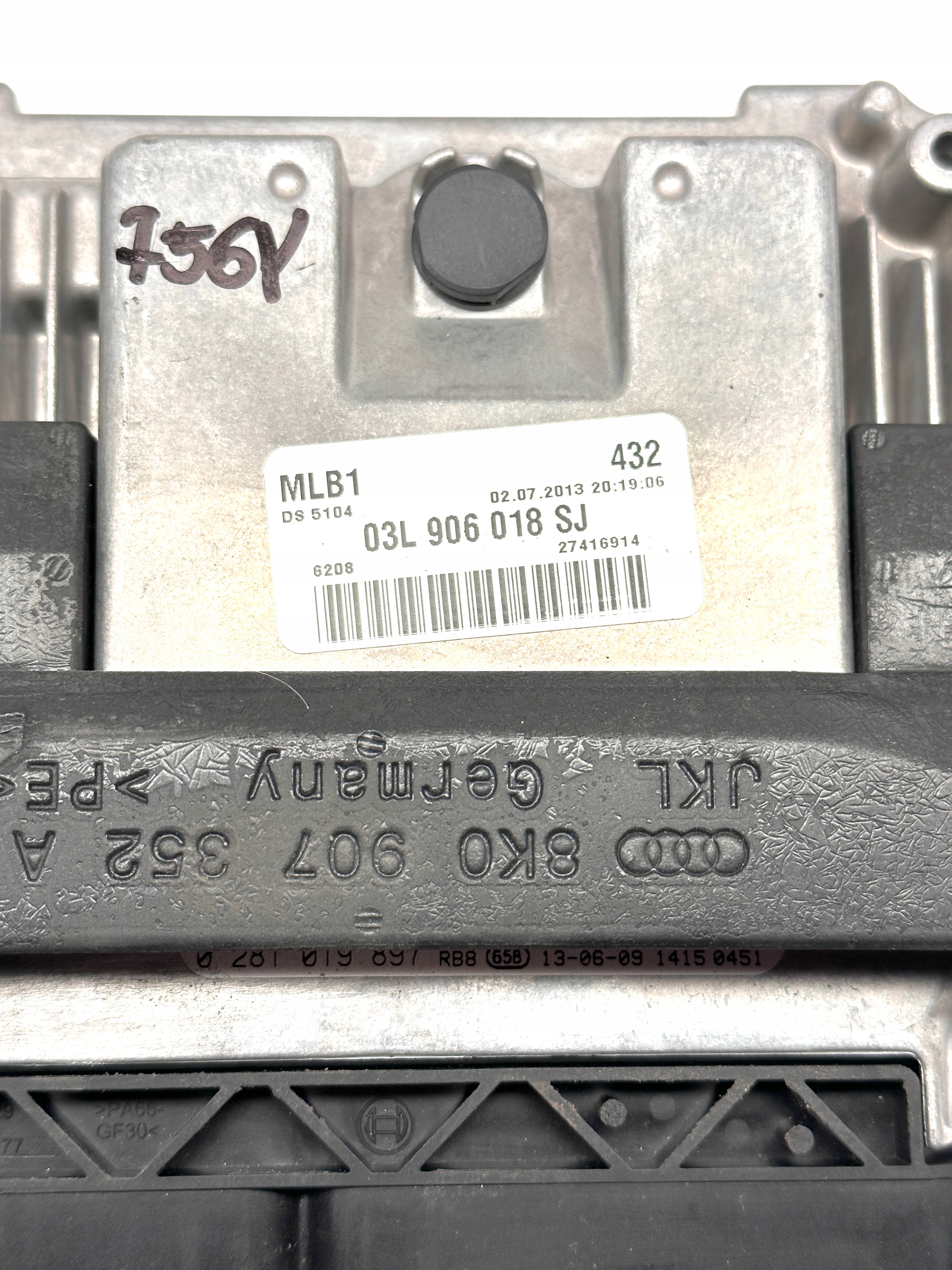 AUDI A4 B8 A5 8T Q5 LIFT control unit of the engine computer Bosch 03L906018SJ