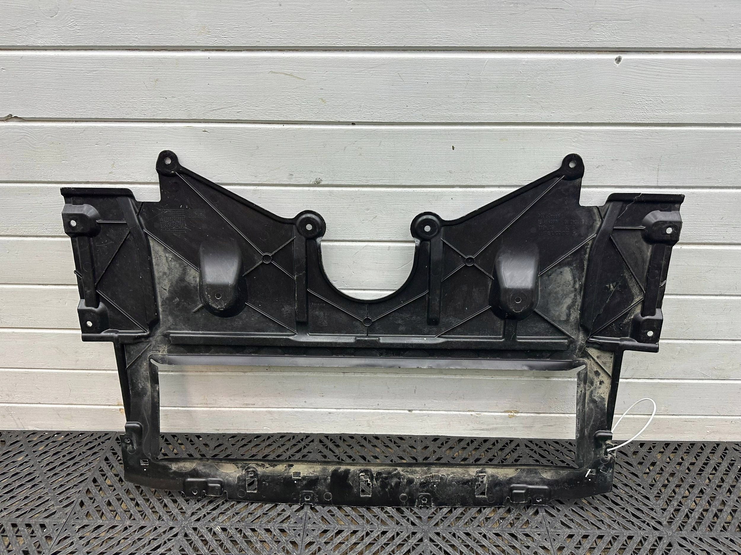 cover below engine front BMW M4 G82 G83 8074612