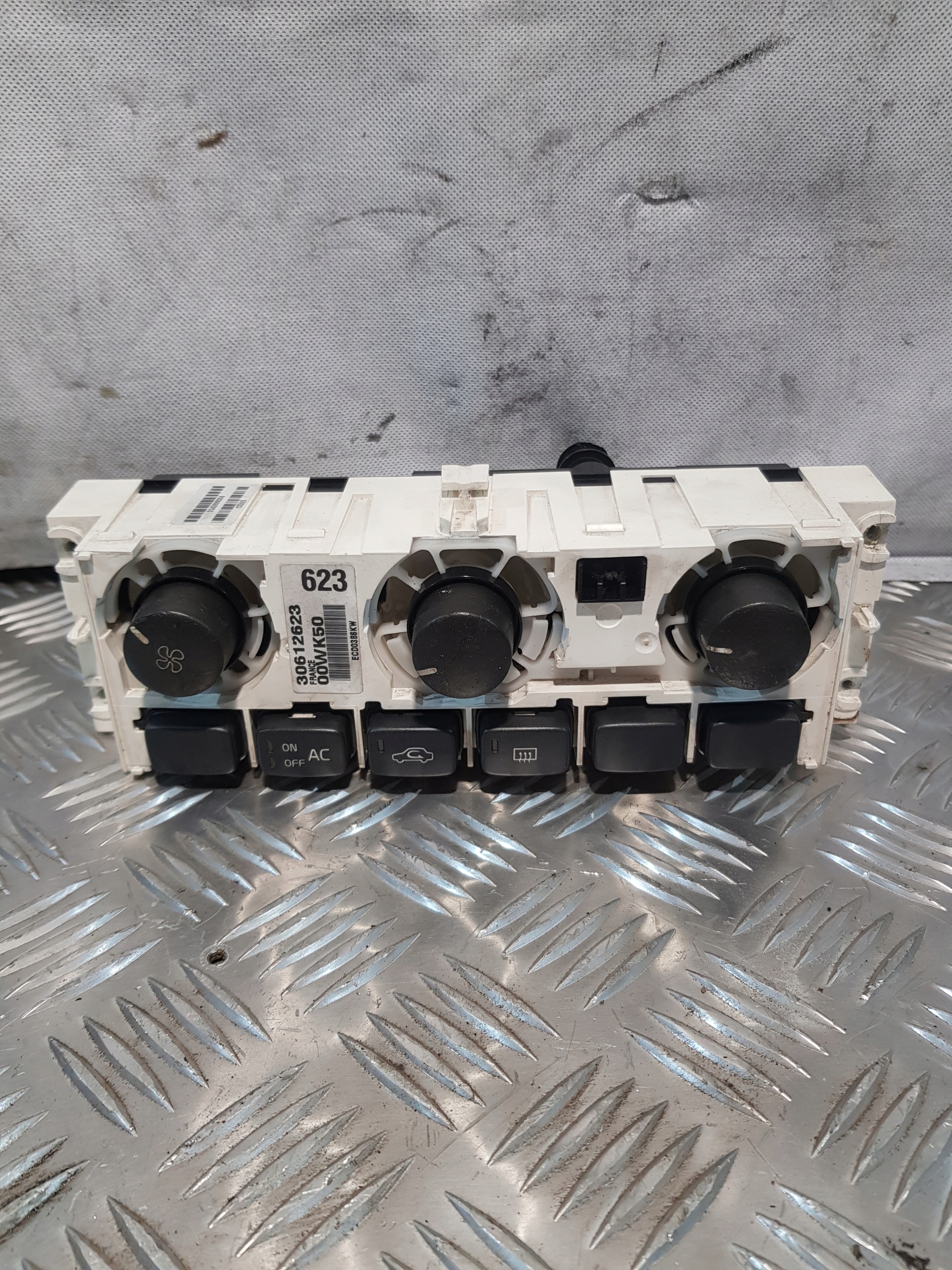 VOLVO V40 00R- PANEL klími klimatizaci 30612623