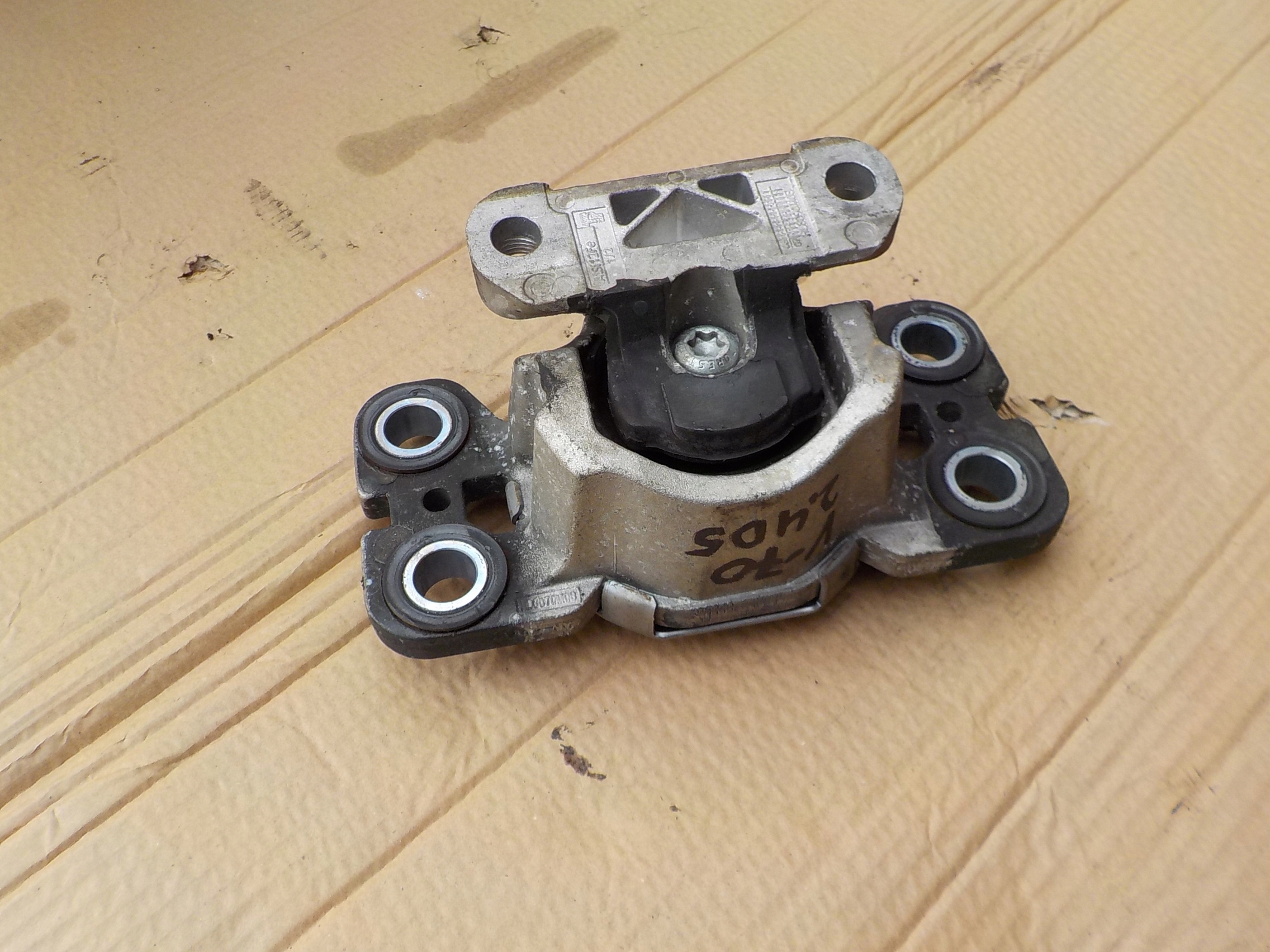 gearbox mounting volvo v70 III 2,4 D5 6G92-7M121-RF