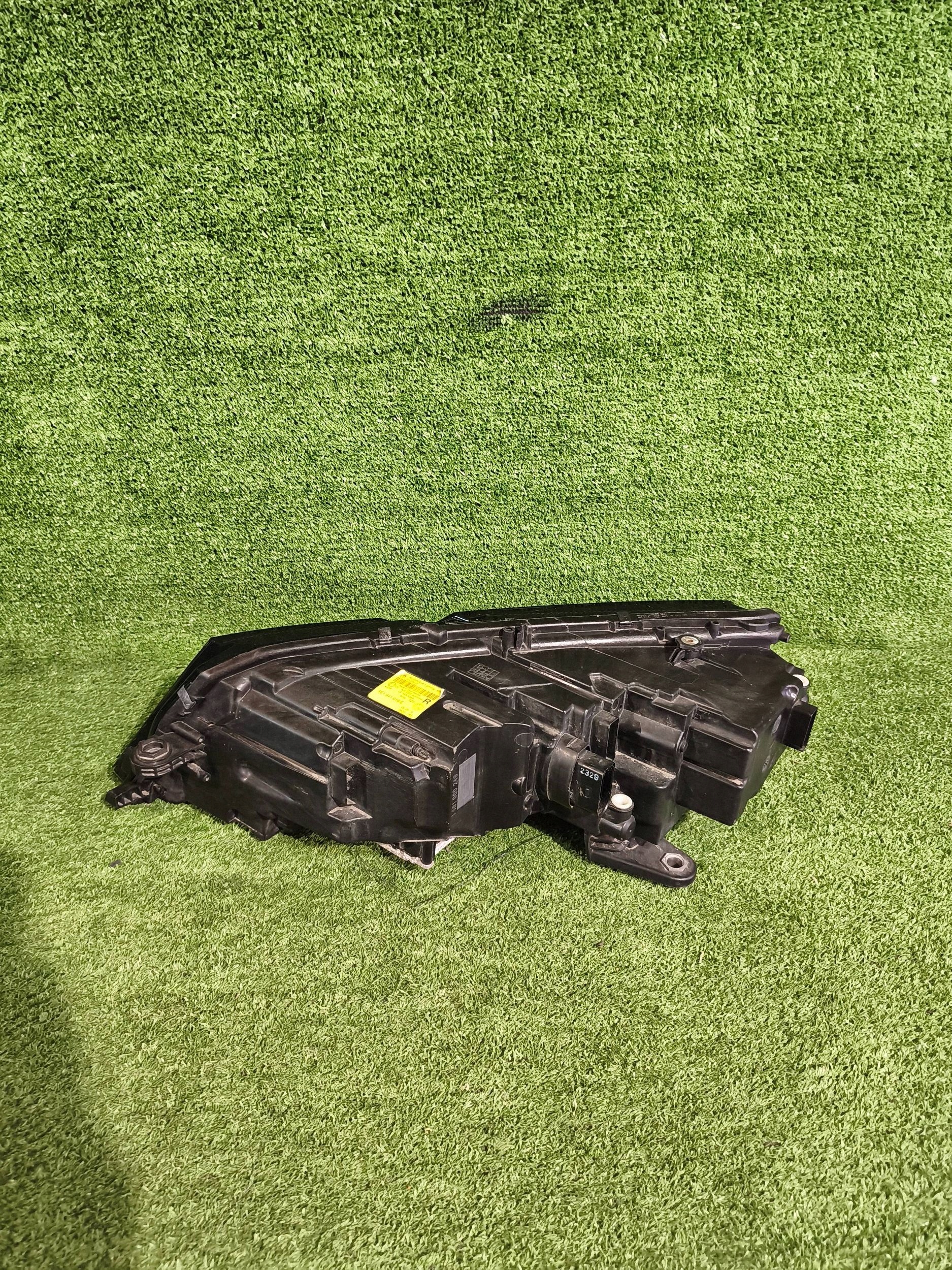 REFLEKTOR right front SKODA OCTAVIA III LIFT 17- FULL LED NR.R1391