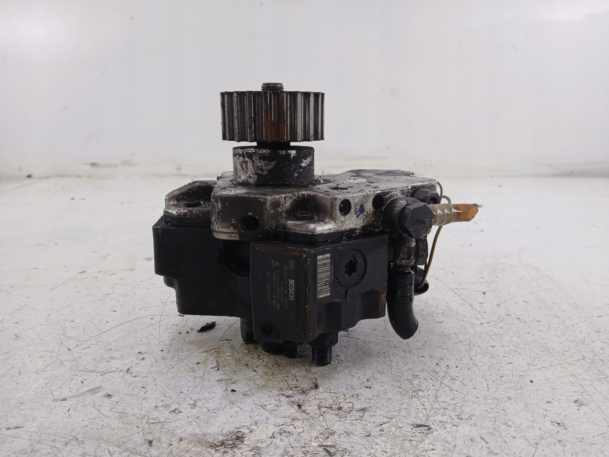 AUDI A6 C6 2.7 TDI 3.0 TDI Einspritzpumpe 059130755E