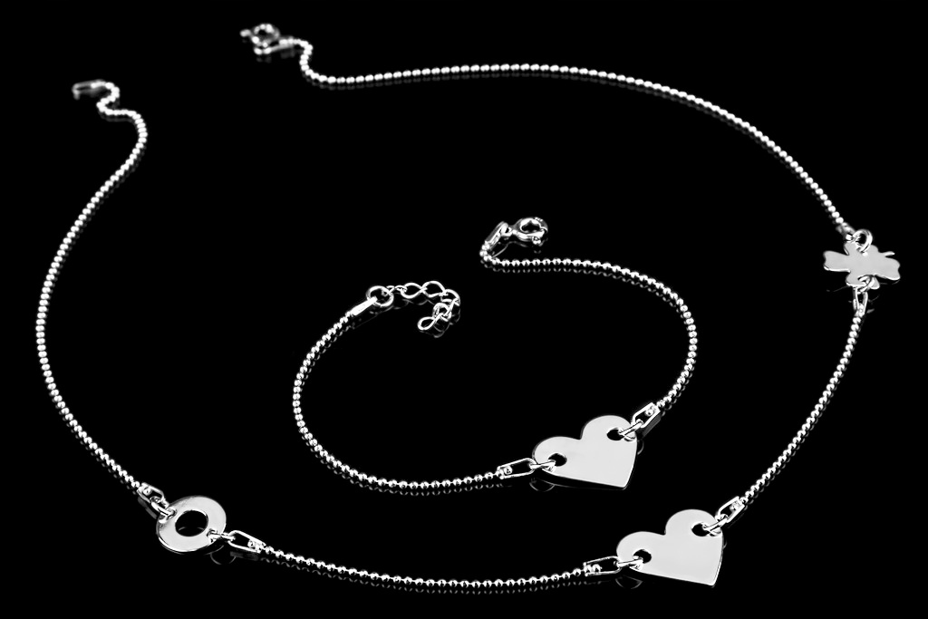 

Naszyjnik I Bransoletka serce 3 Zawieszki +pudełko