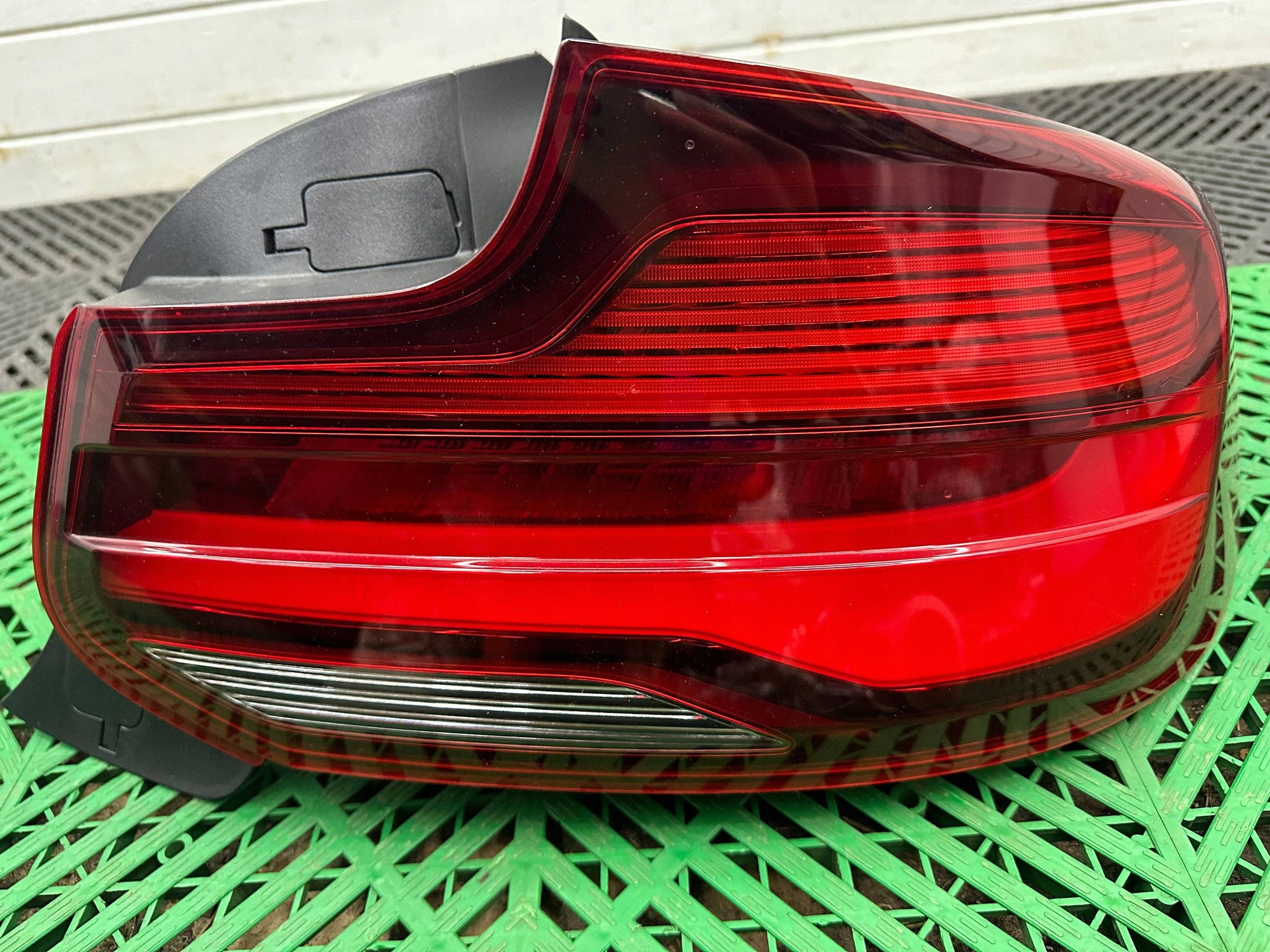 light rear rear part side right BMW M2 F87 9491592