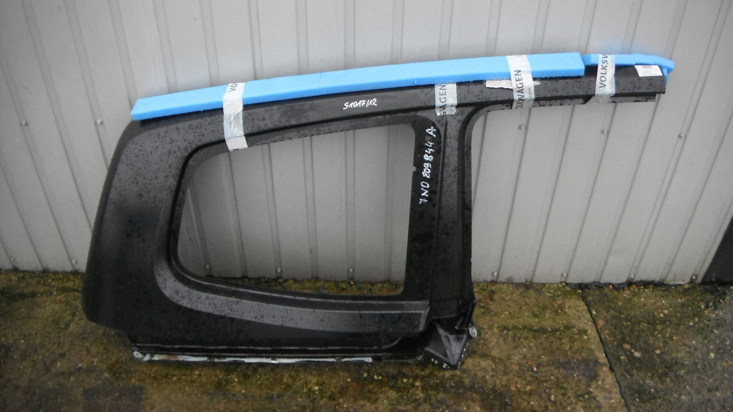 VW SHARAN 7N0 10- BŁOTNIK SŁUPEK DACH PRAWY TYLNY