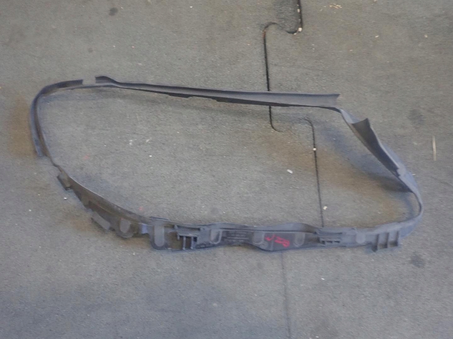 gasket lights right front MERCEDES C-KLASA W205