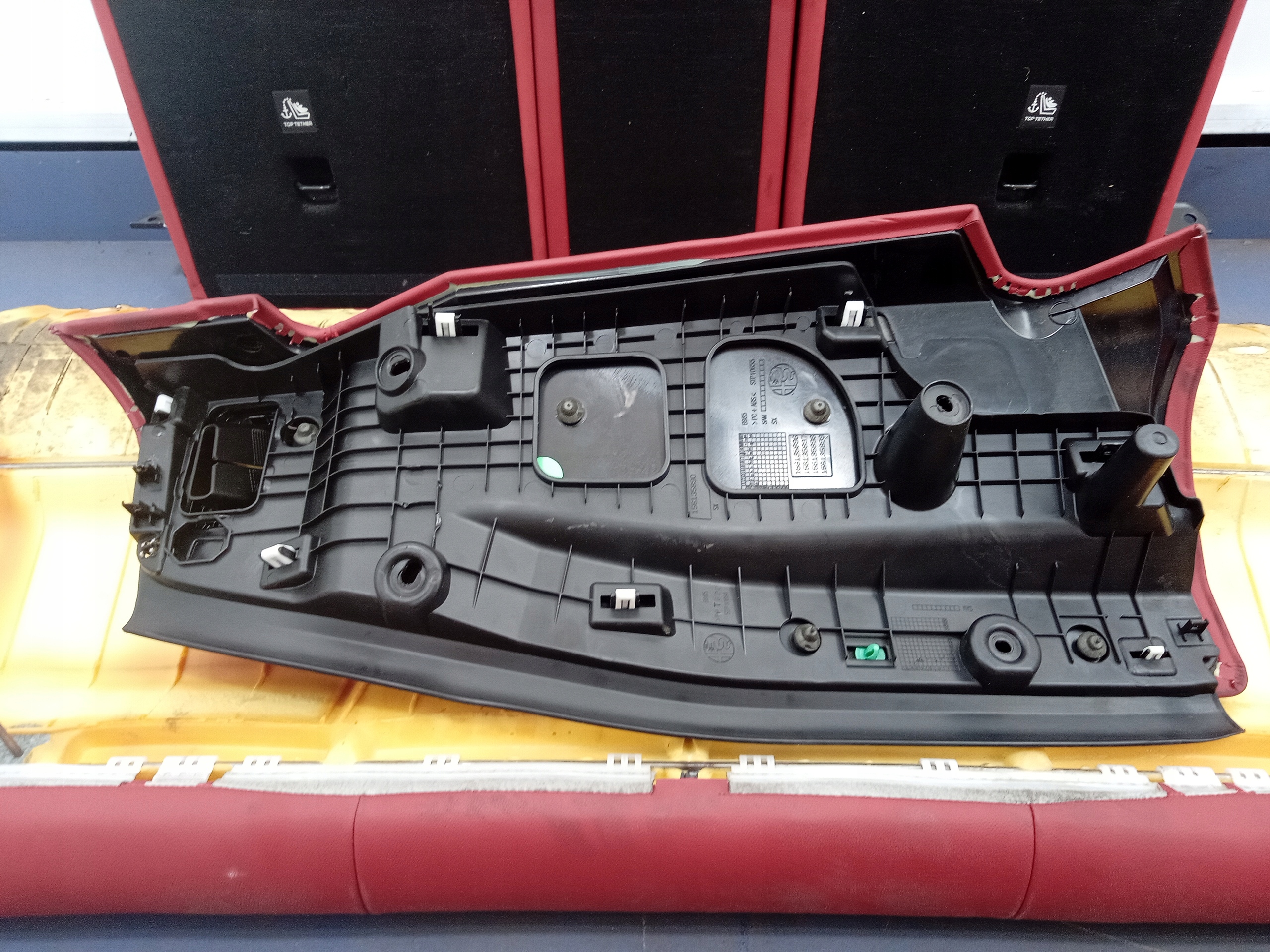 ALFA ROMEO STELVIO диван задний кожзам