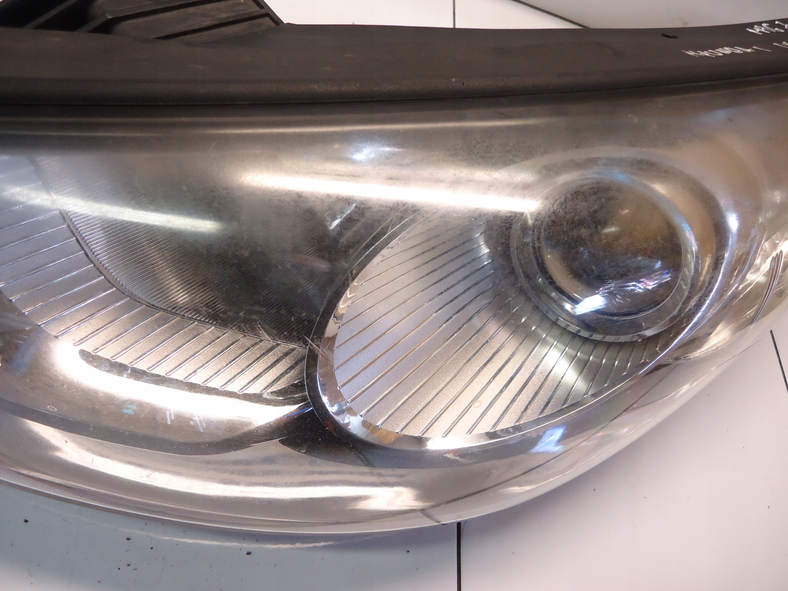 HYUNDAI IX35 light left front UK 92101-2Y