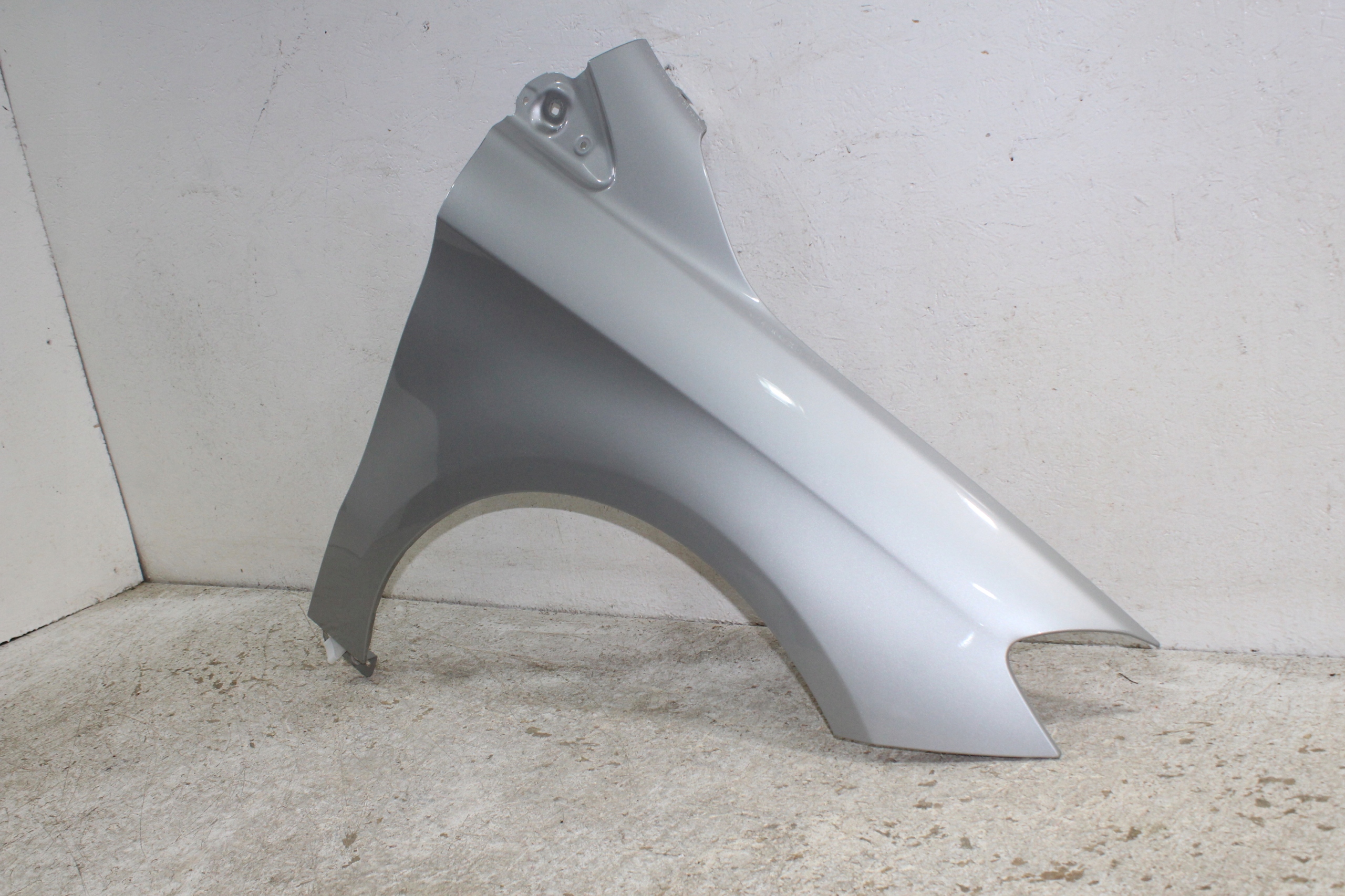 Mercedes B Klasa W246 fender right front front