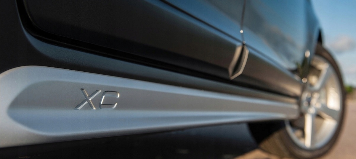 Volvo XC60 R Design NAKŁADKI NA PROGI KOMPLET