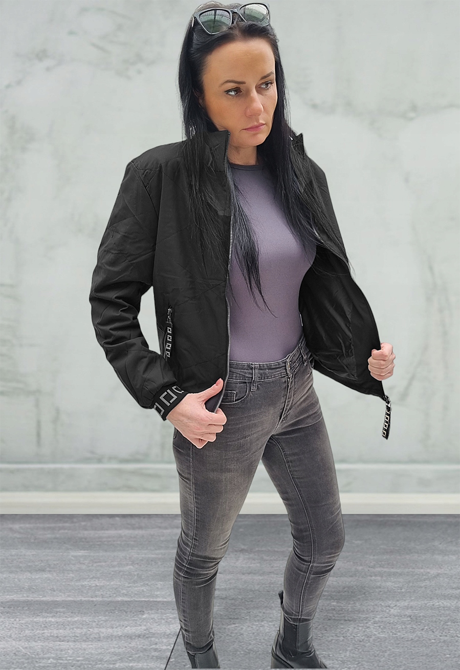 KURTKA DAMSKA WIOSENNA LEKKA PRZEJŚCIOWA WIOSNA WIATRÓWKA CZARNA L Rodzaj wiatrówka