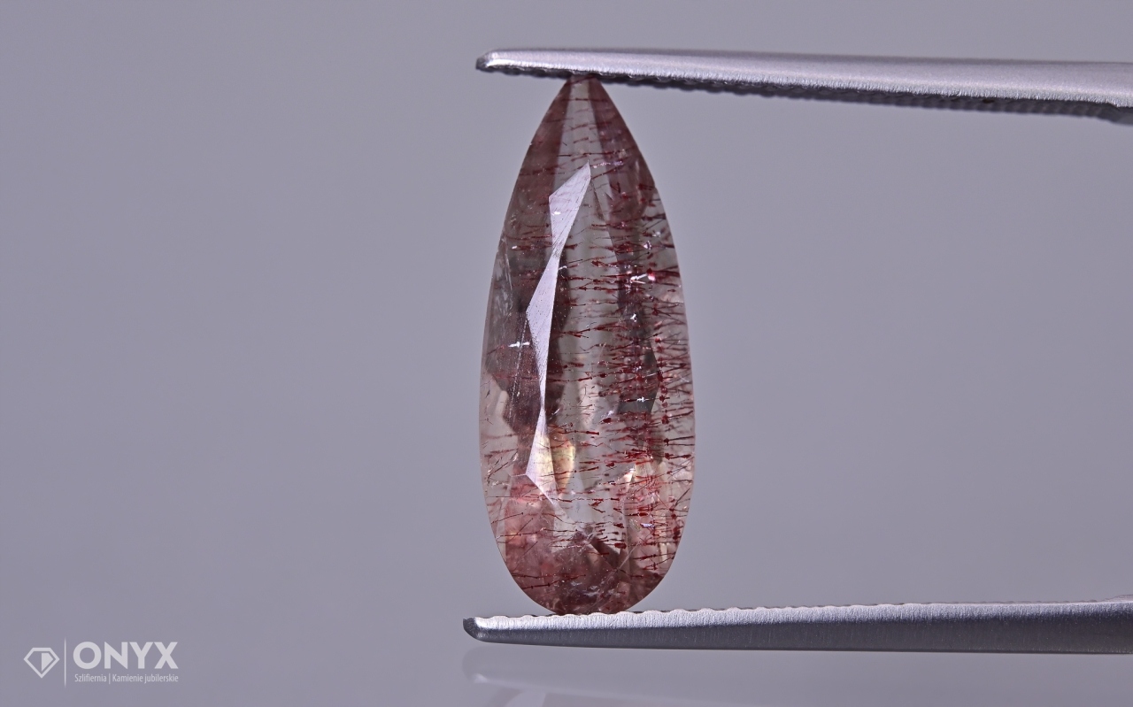 Jahodový křemen fasetovaný slza 17,5x6,5 mm