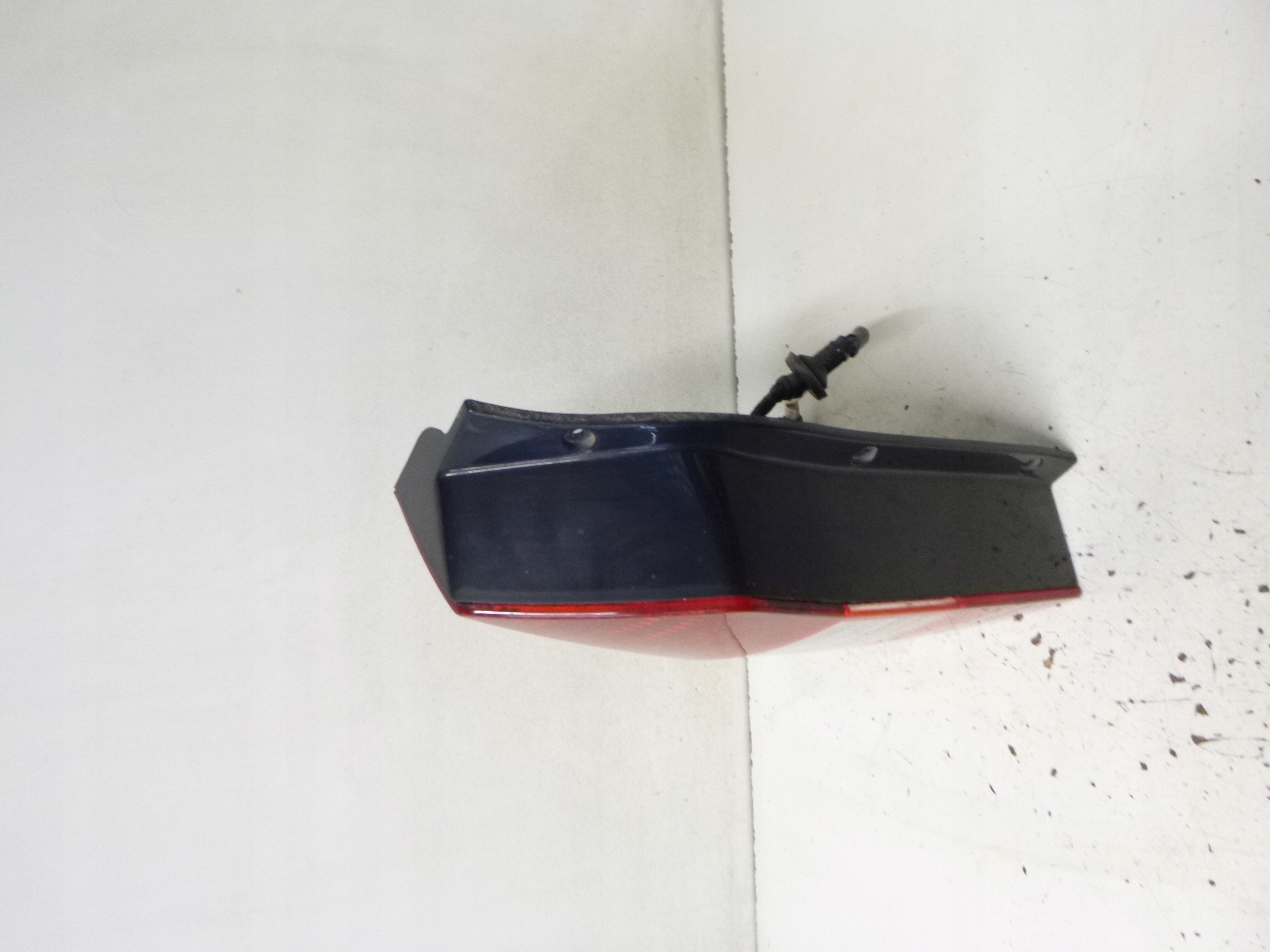 light rear left Mitsubishi Space Wagon 2004r, 220-87262
