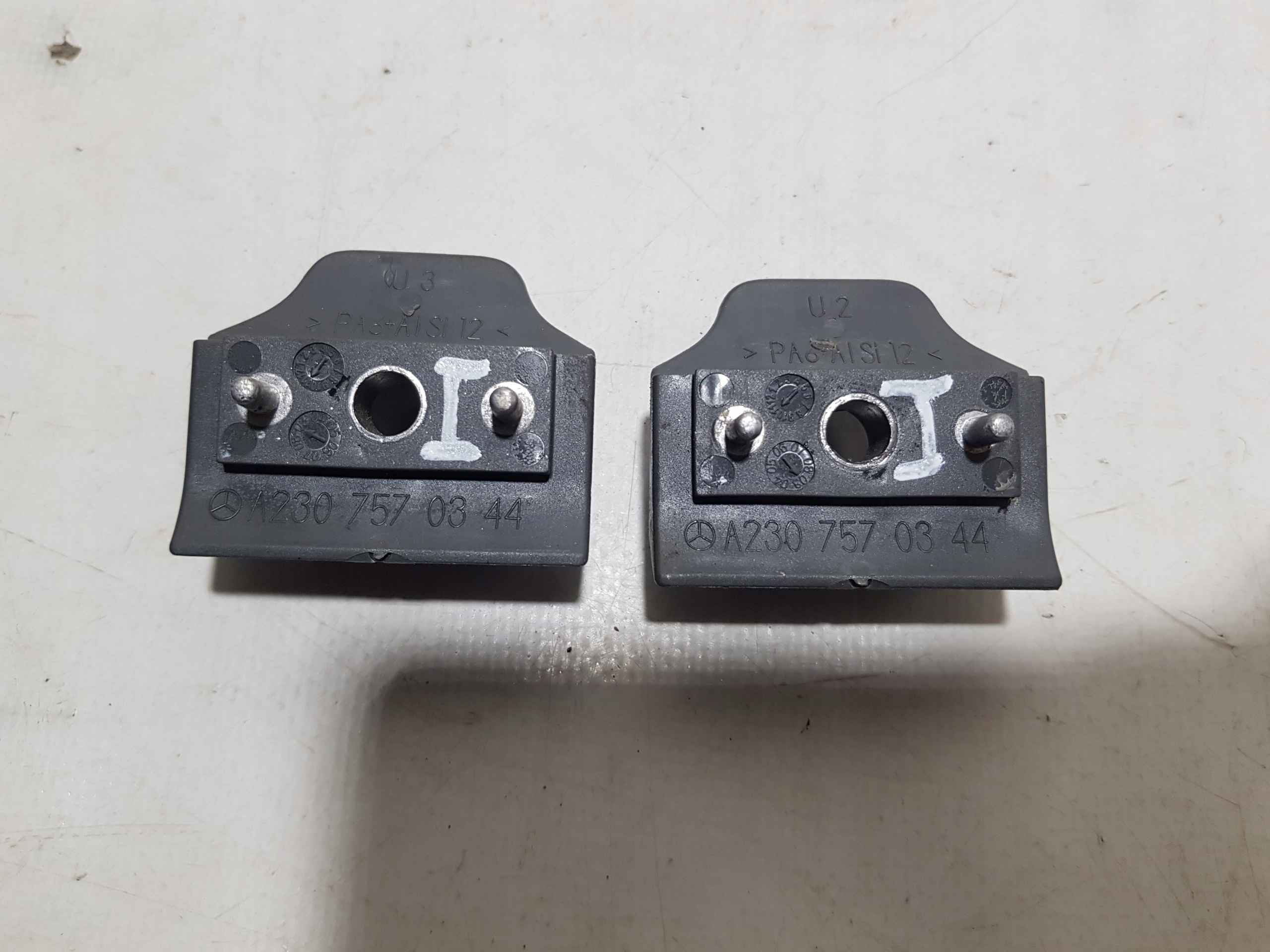 tip bonnet left right MERCEDES SL R230 2307570344