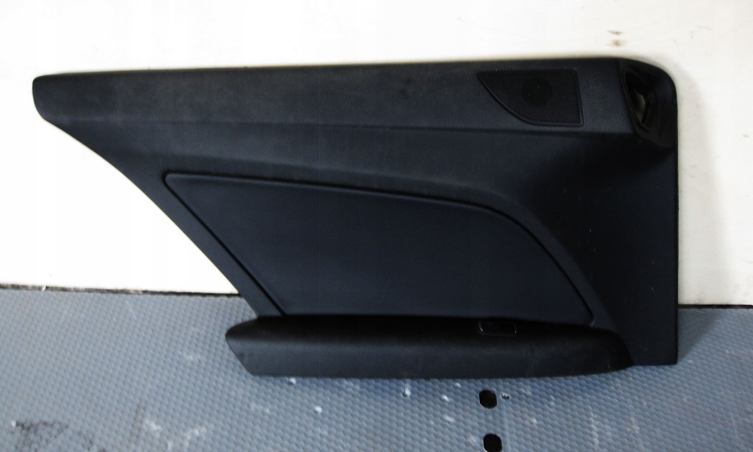 MERCEDES W207 side door left rear part A2076902125